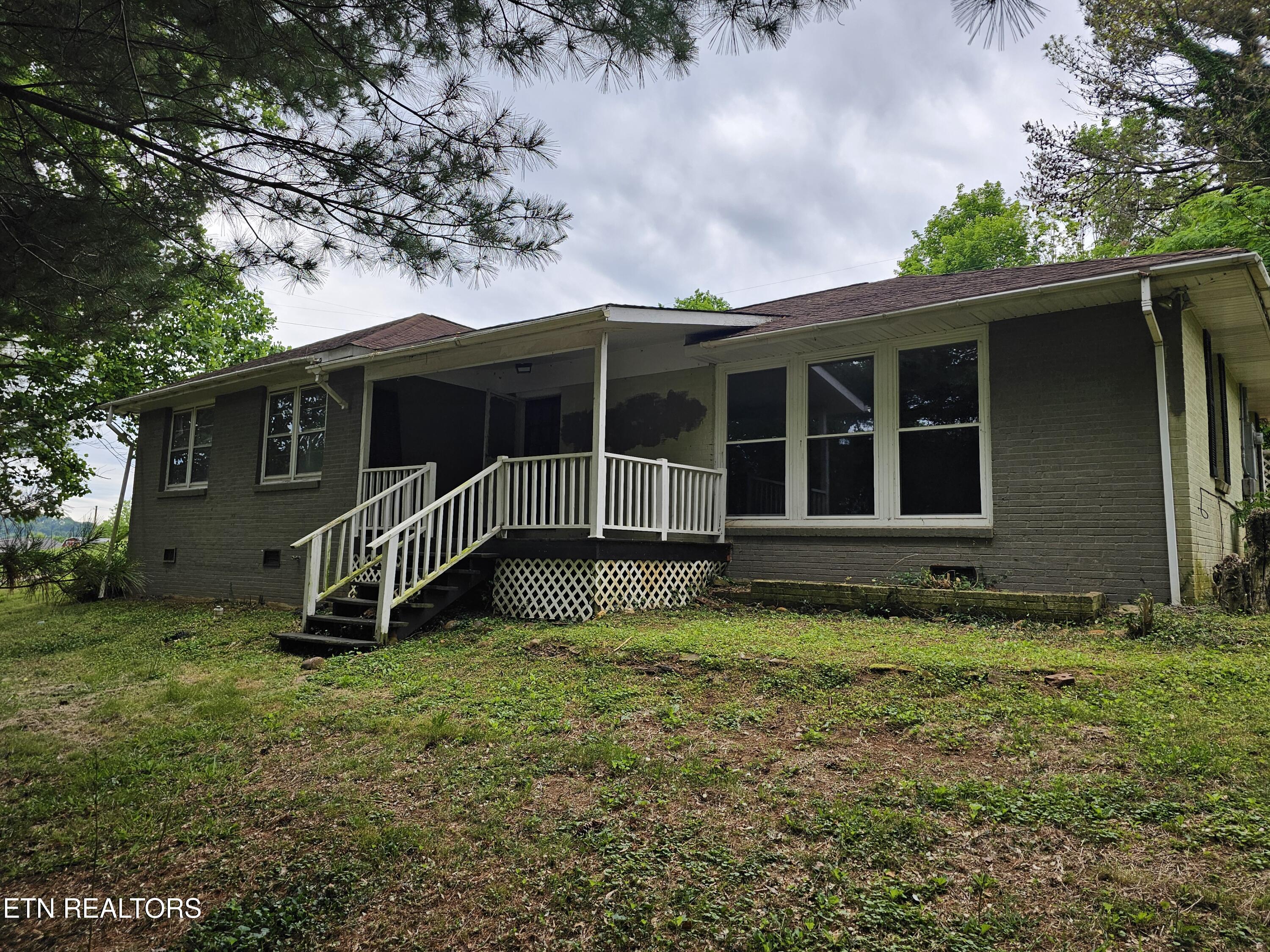 700 Lakeview Drive Loudon TN 37774
