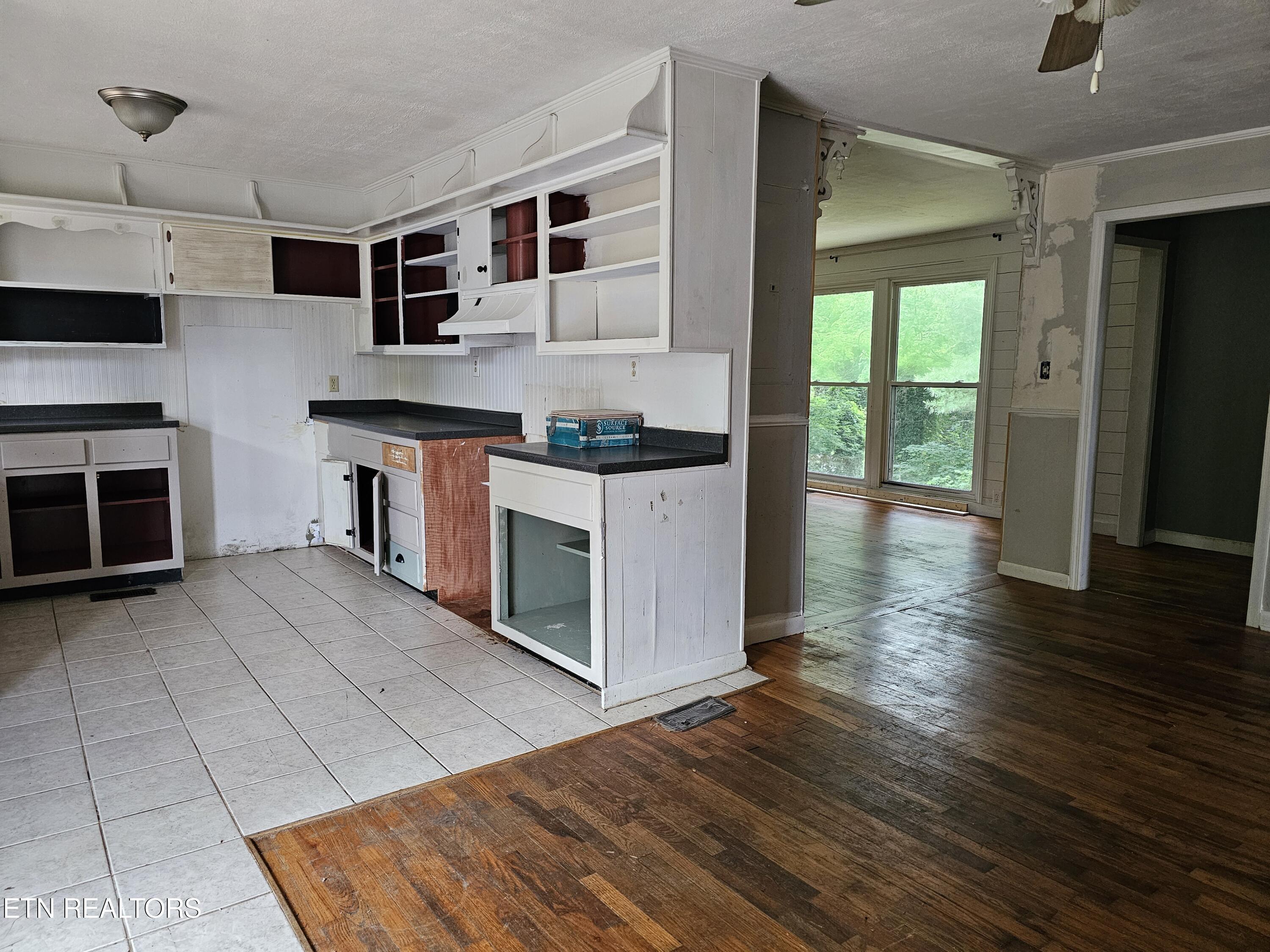 700 Lakeview Drive Loudon TN 37774