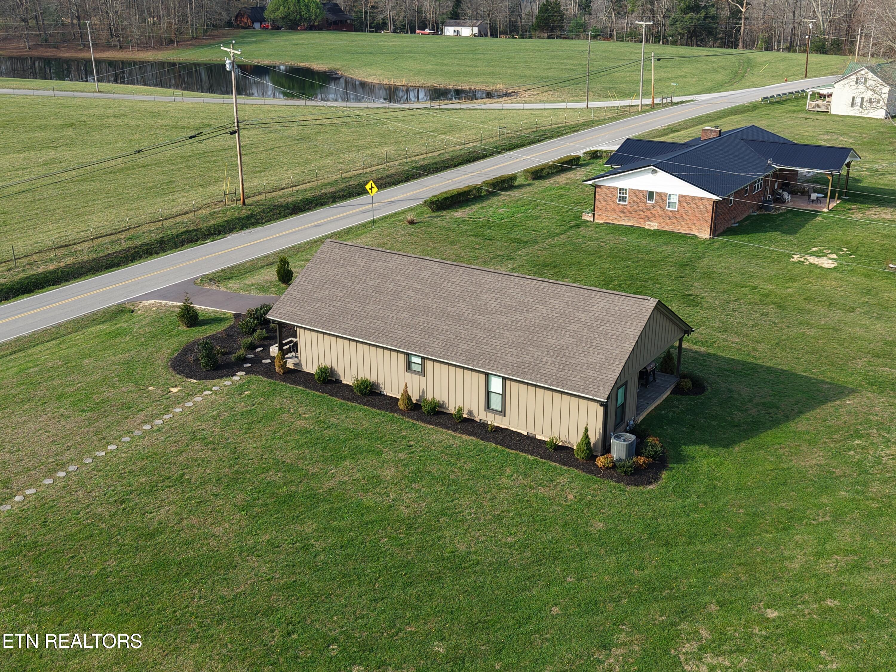 1021 Pleasant Grove Road Winfield TN 37892