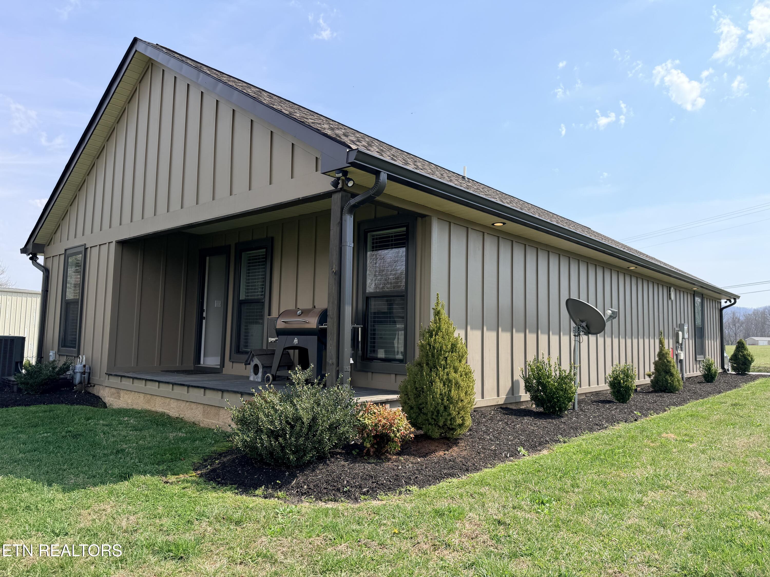 1021 Pleasant Grove Road Winfield TN 37892