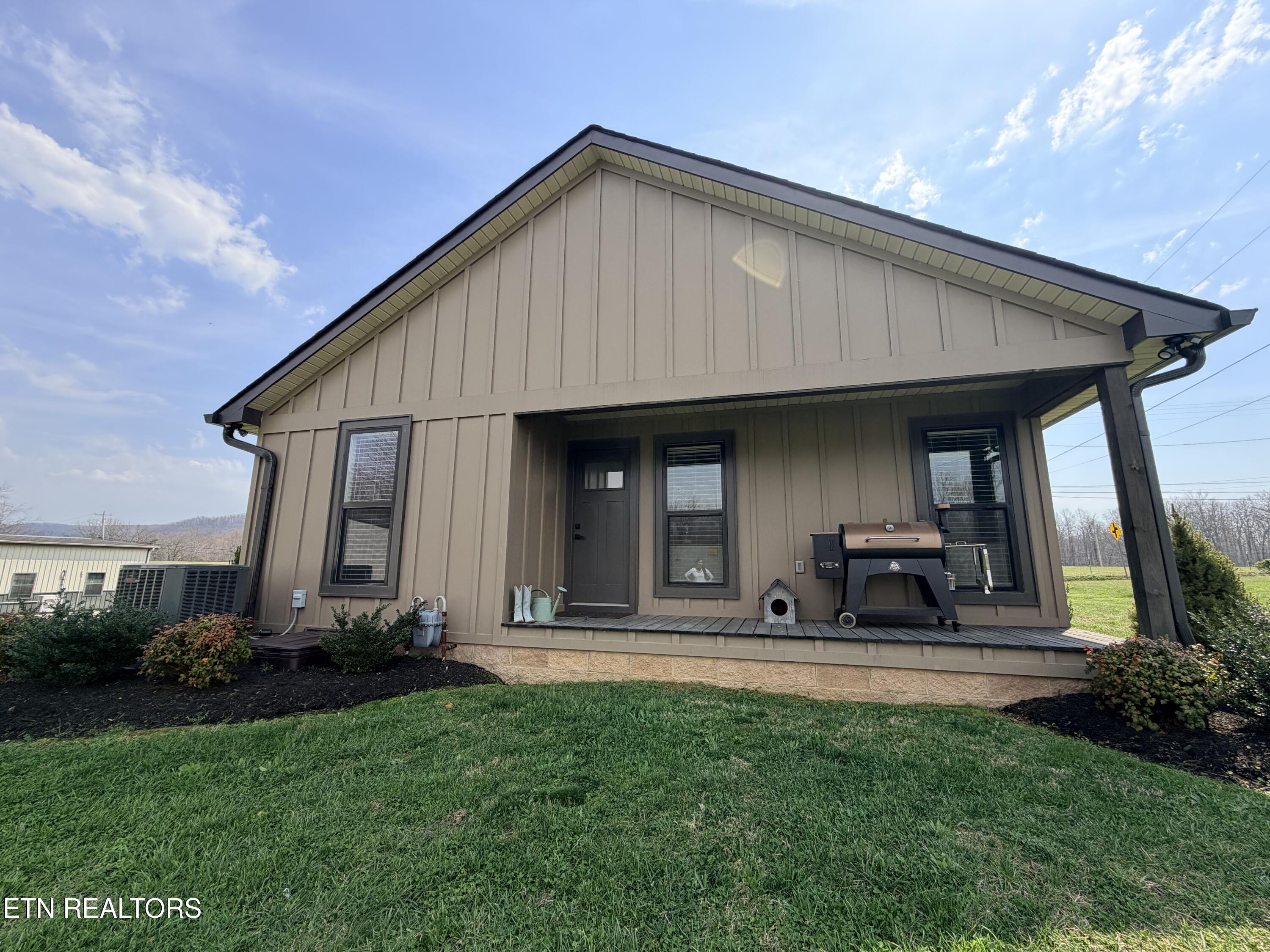 1021 Pleasant Grove Road Winfield TN 37892