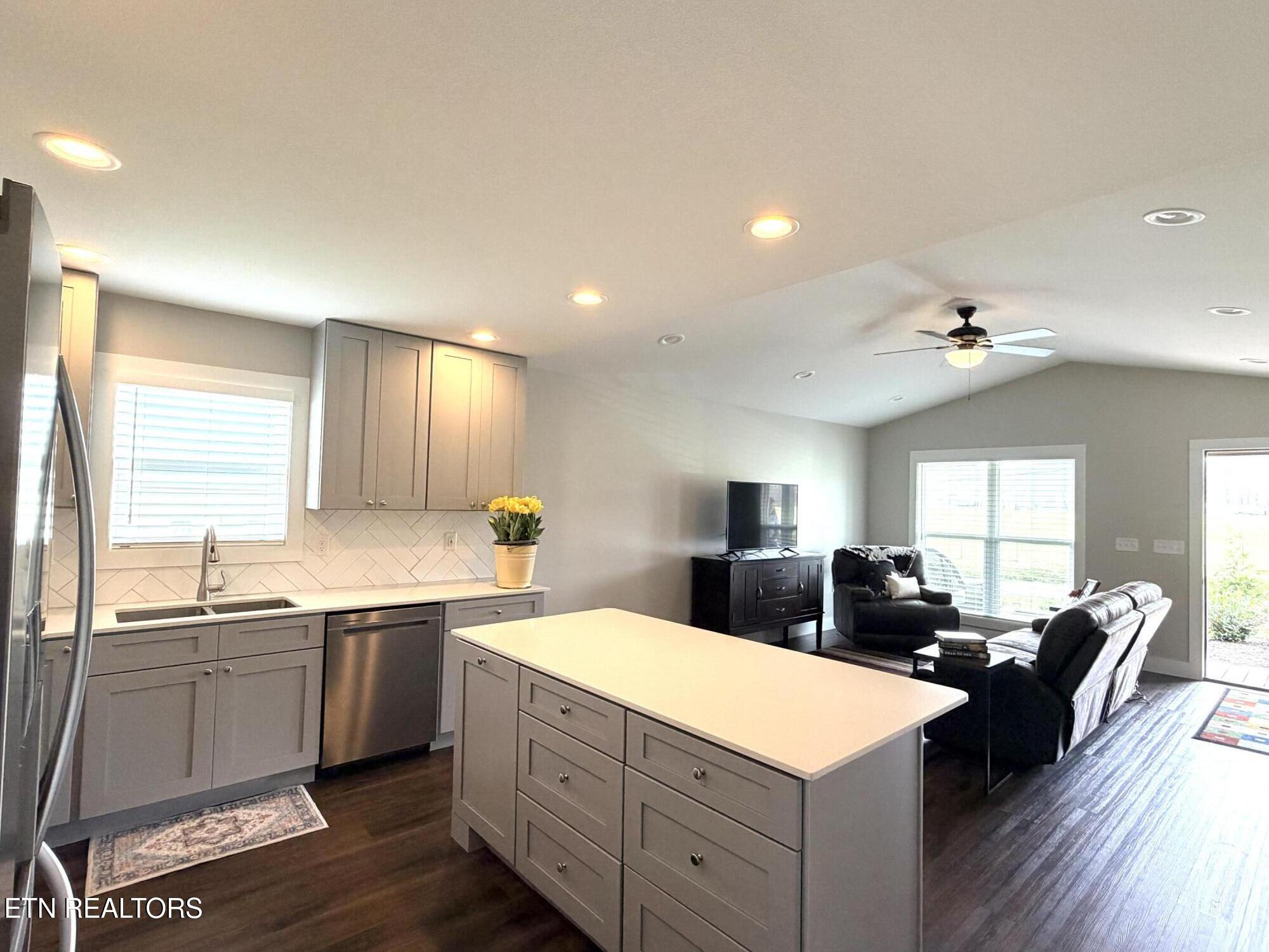 1021 Pleasant Grove Road Winfield TN 37892