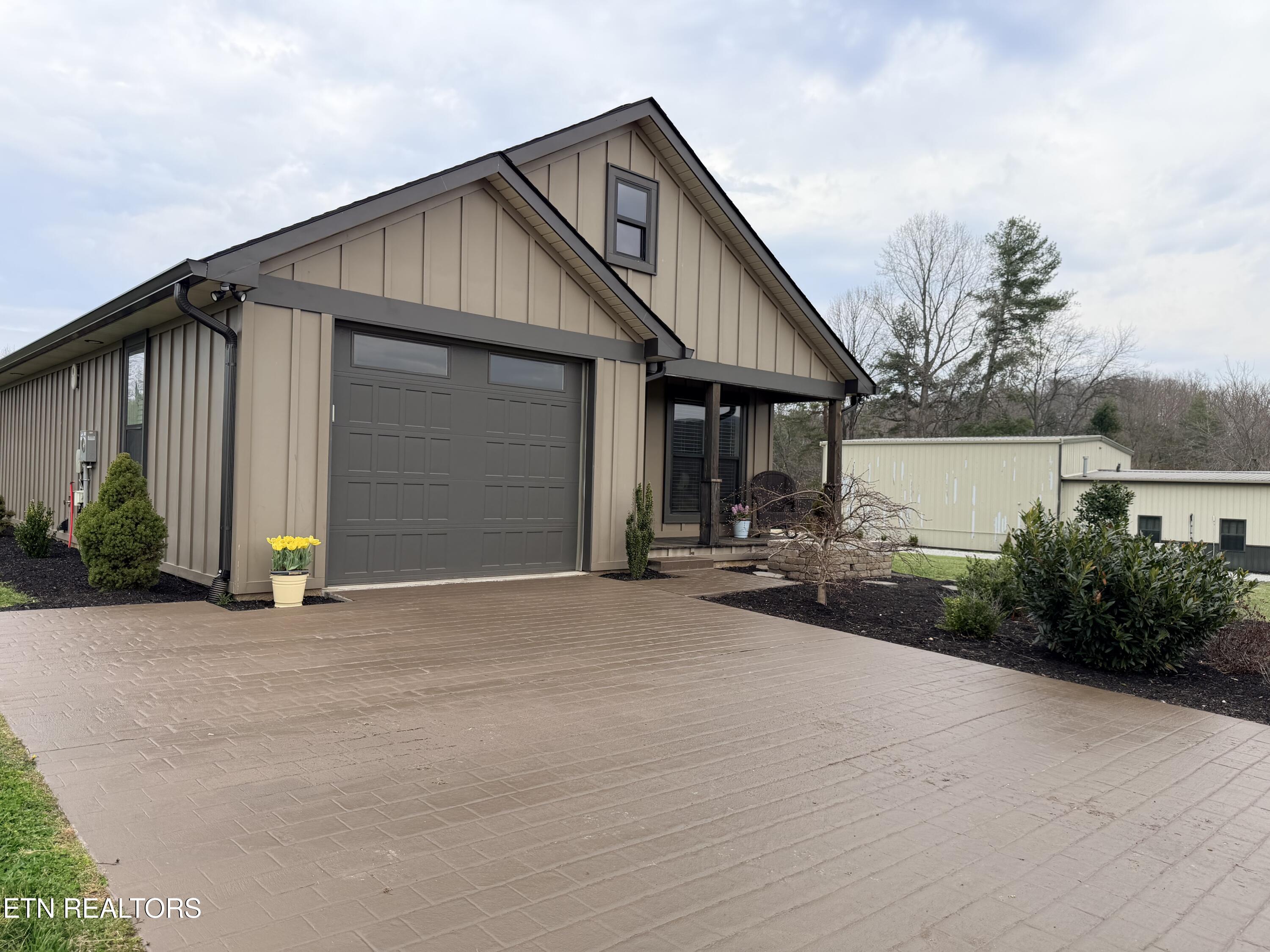 1021 Pleasant Grove Road Winfield TN 37892