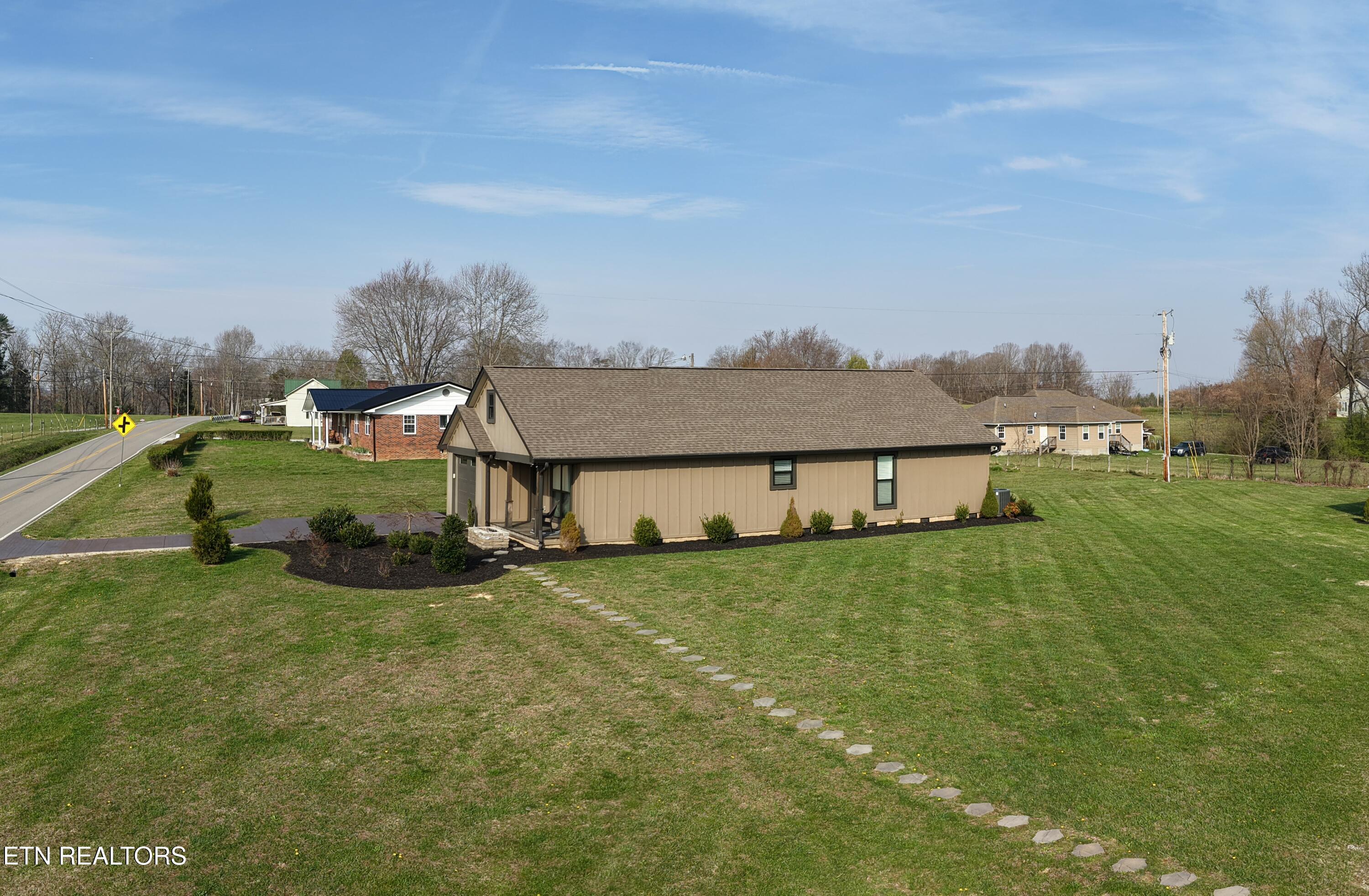 1021 Pleasant Grove Road Winfield TN 37892