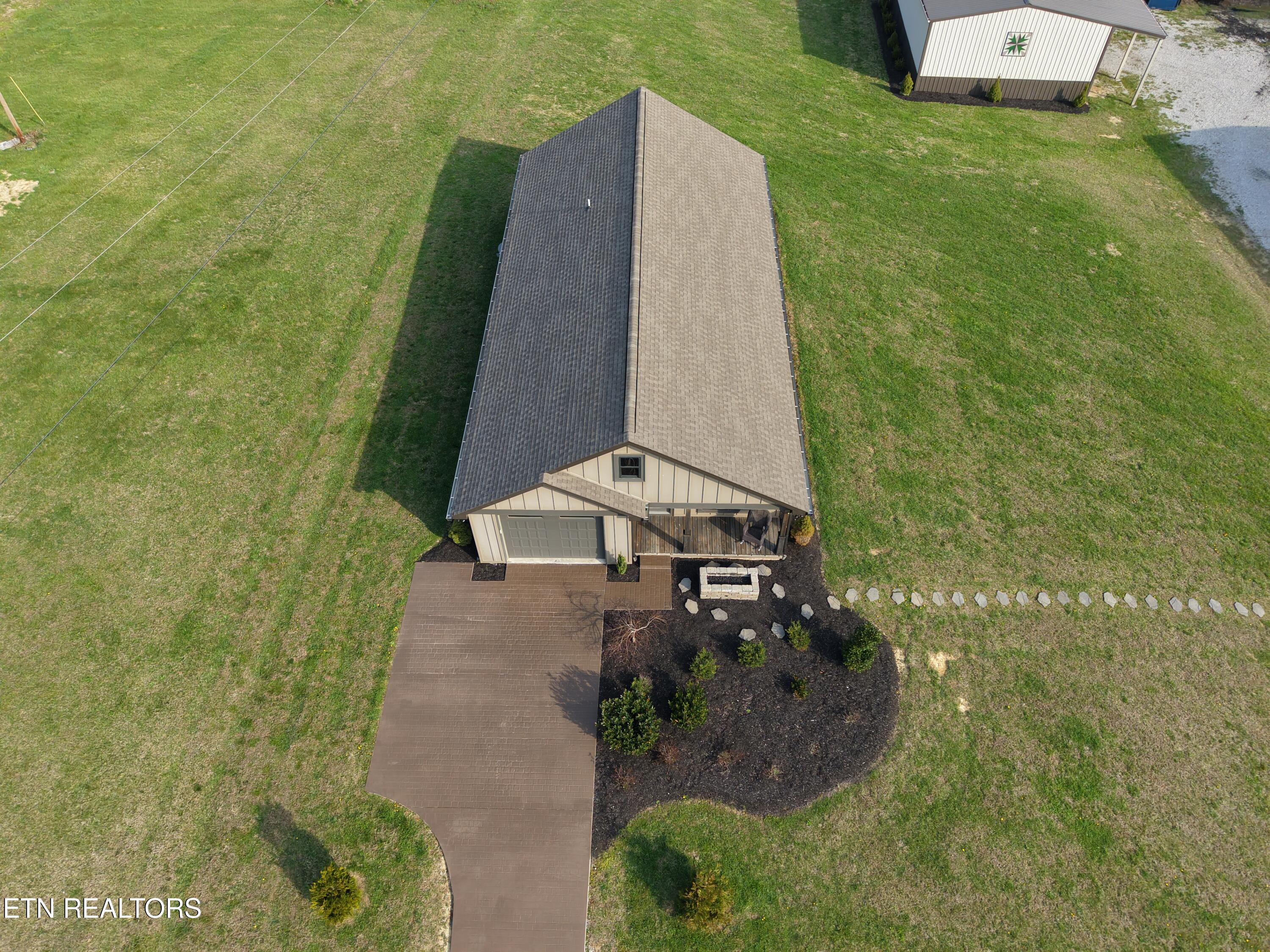 1021 Pleasant Grove Road Winfield TN 37892