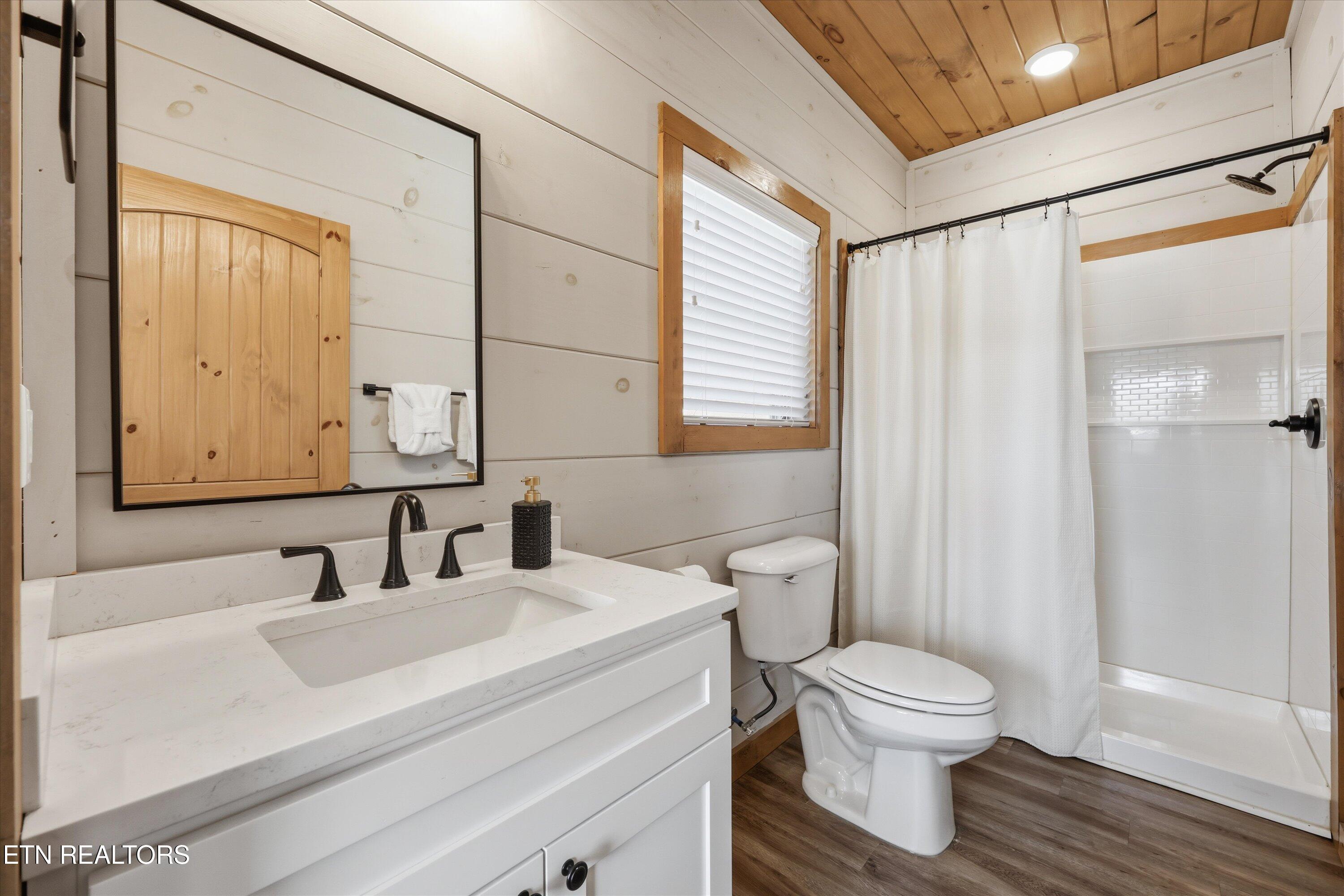 2872 Sequoia Road Pigeon Forge TN 37863