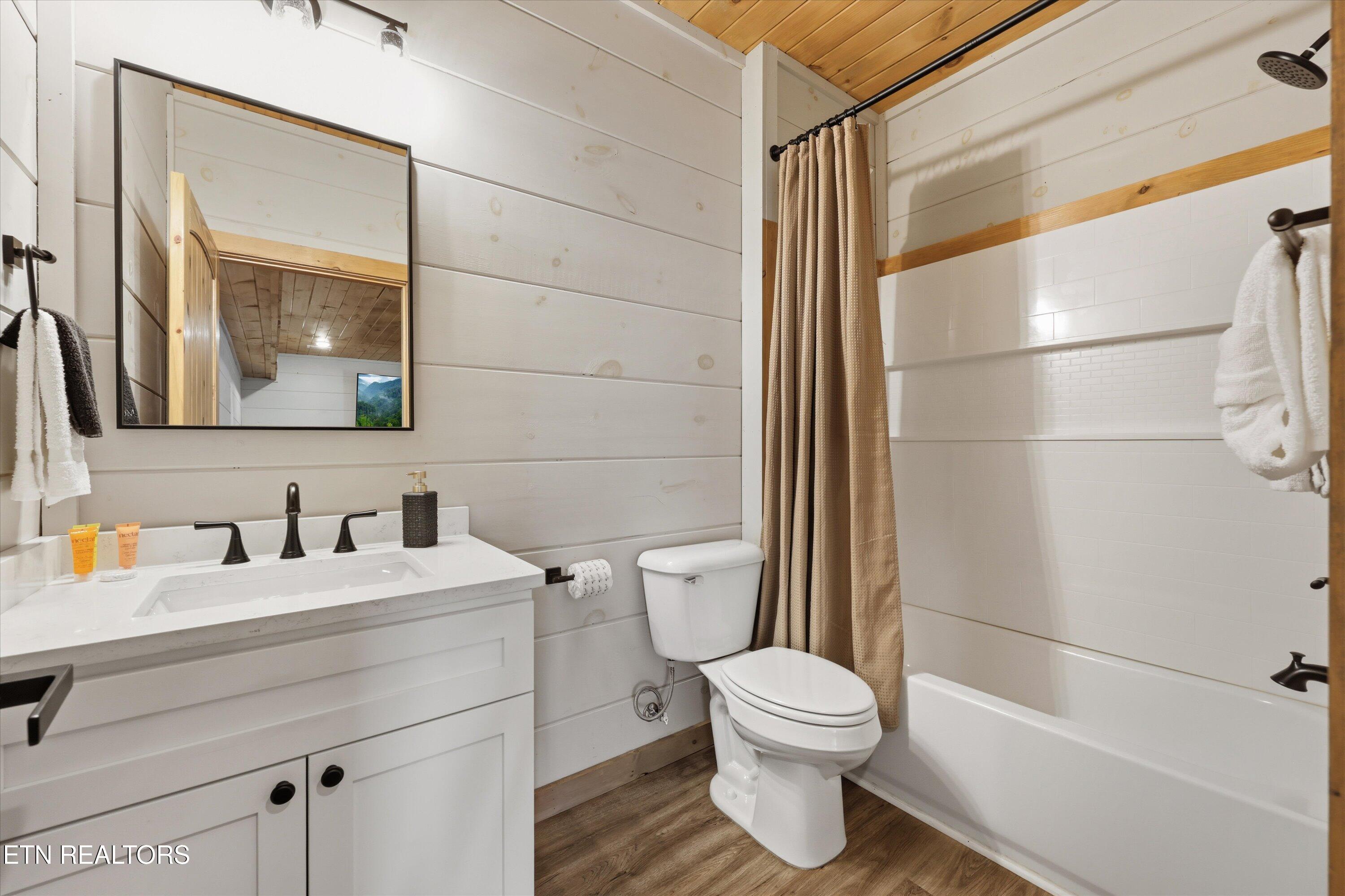2872 Sequoia Road Pigeon Forge TN 37863