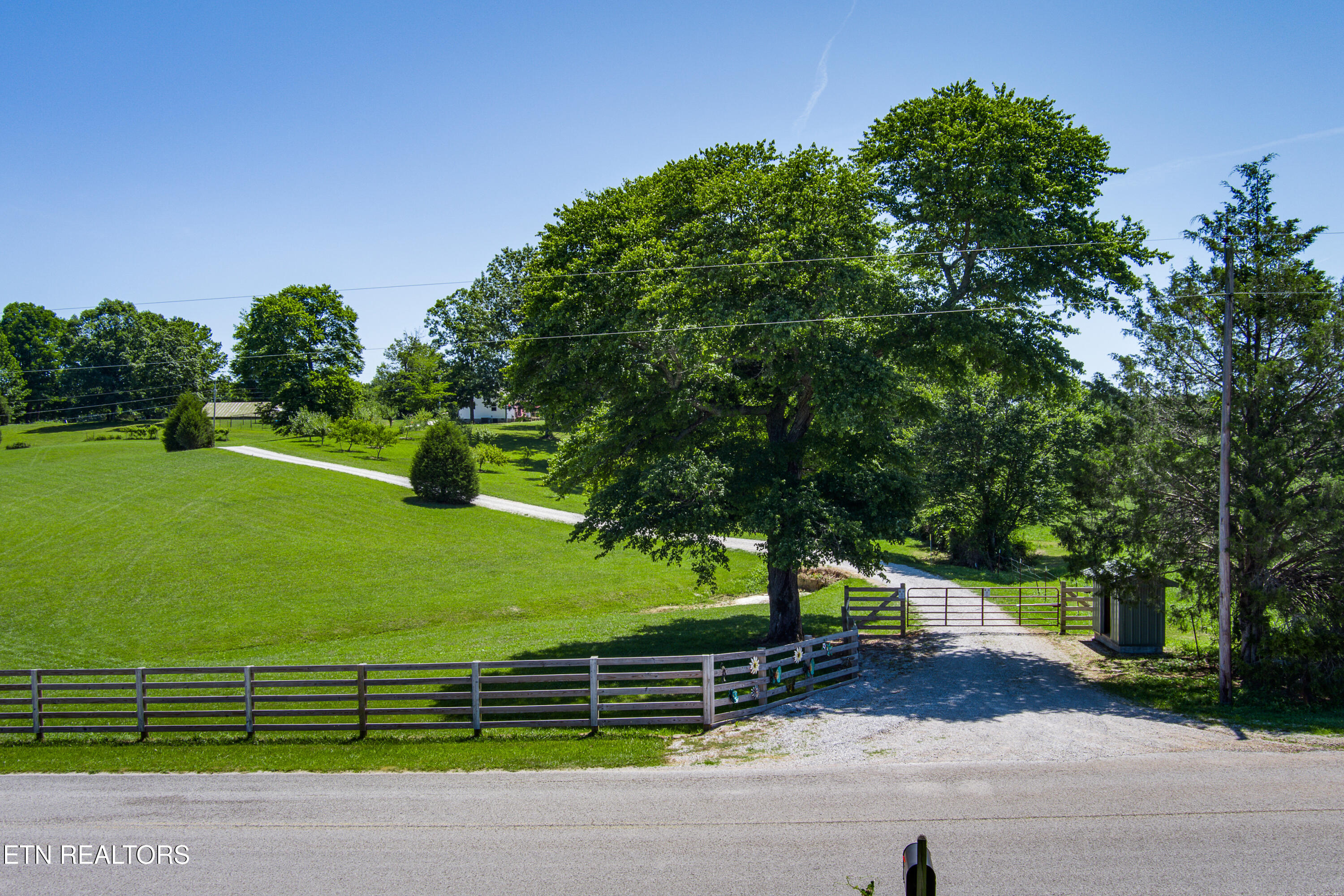 1864 Liberty Road Sparta TN 38583