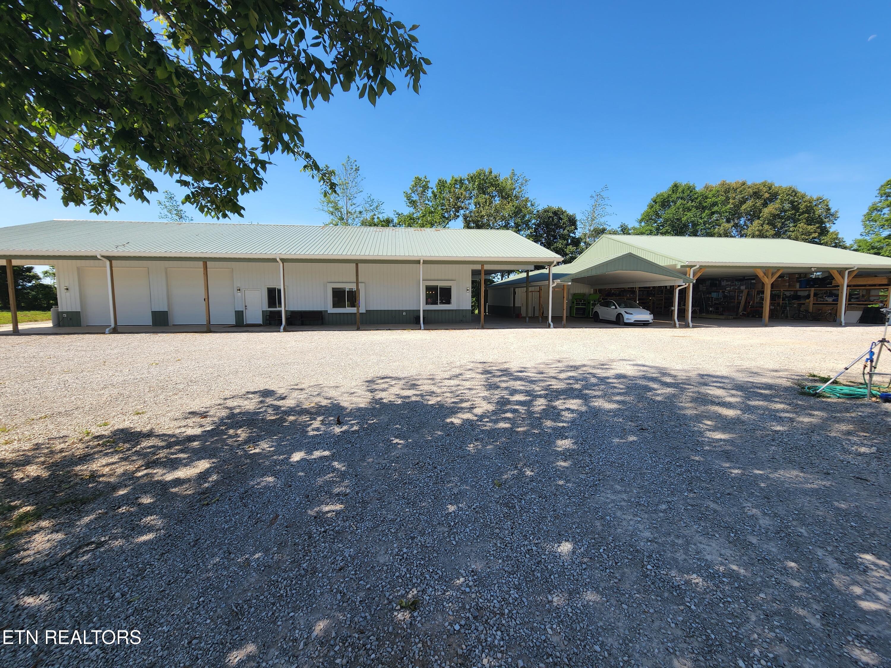 1864 Liberty Road Sparta TN 38583