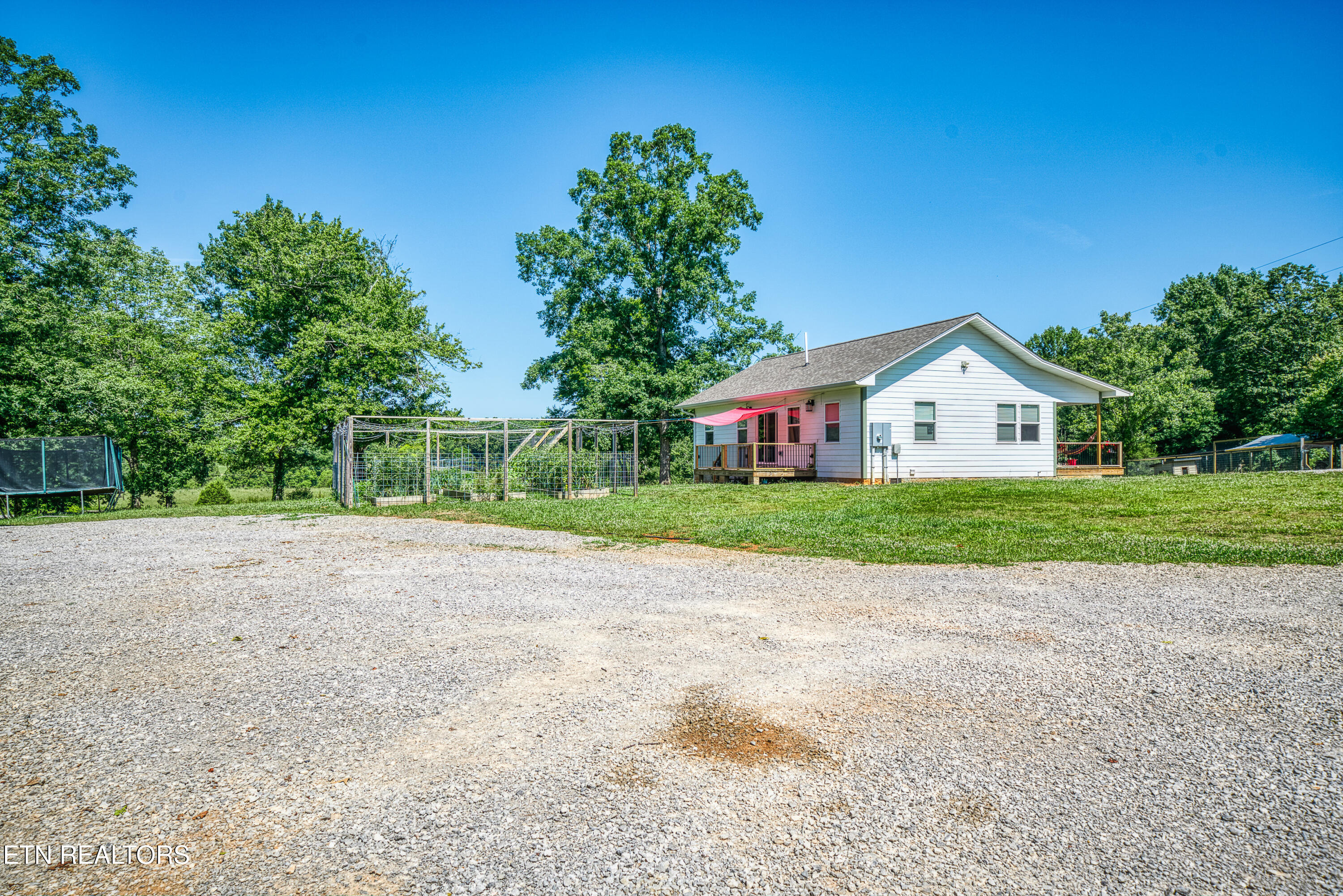 1864 Liberty Road Sparta TN 38583