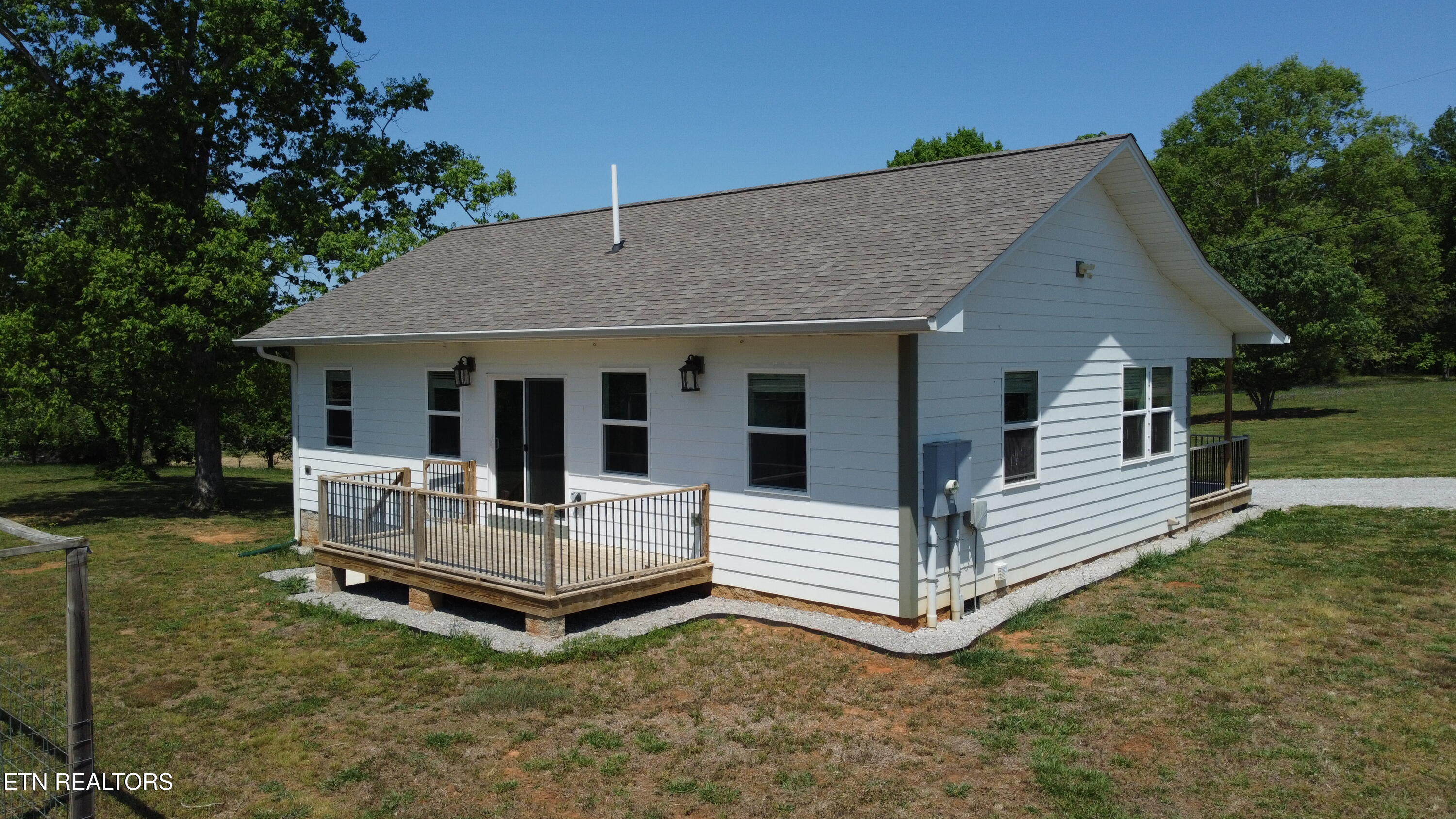 1864 Liberty Road Sparta TN 38583
