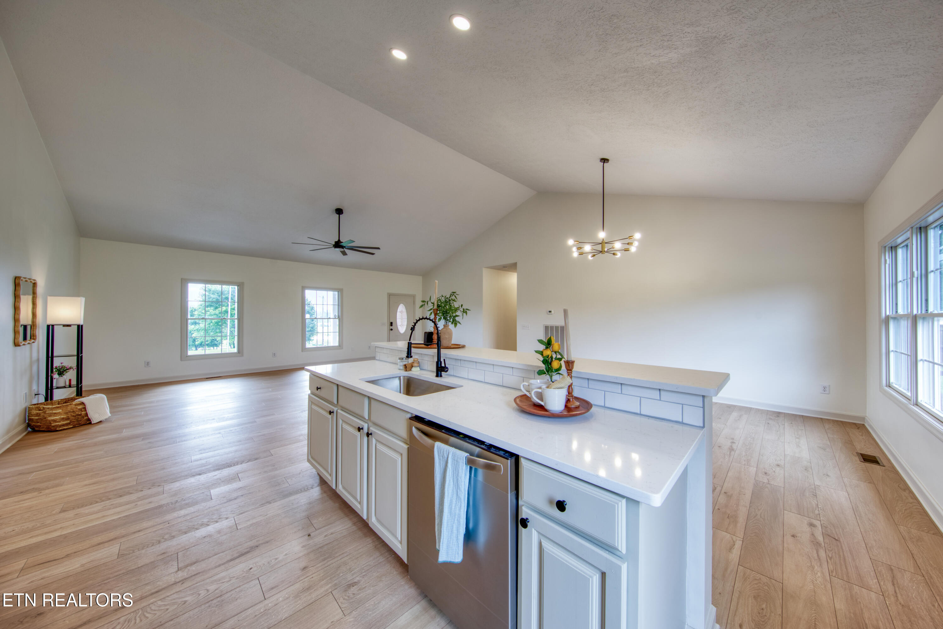 131 El Sara Drive New Tazewell TN 37825