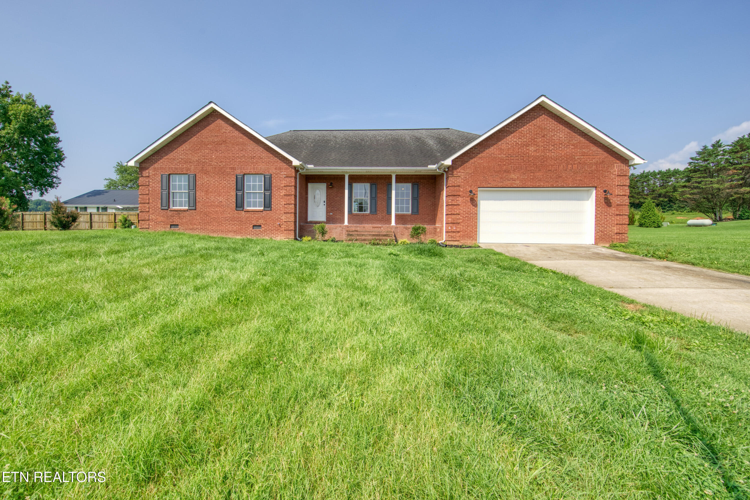 131 El Sara Drive New Tazewell TN 37825