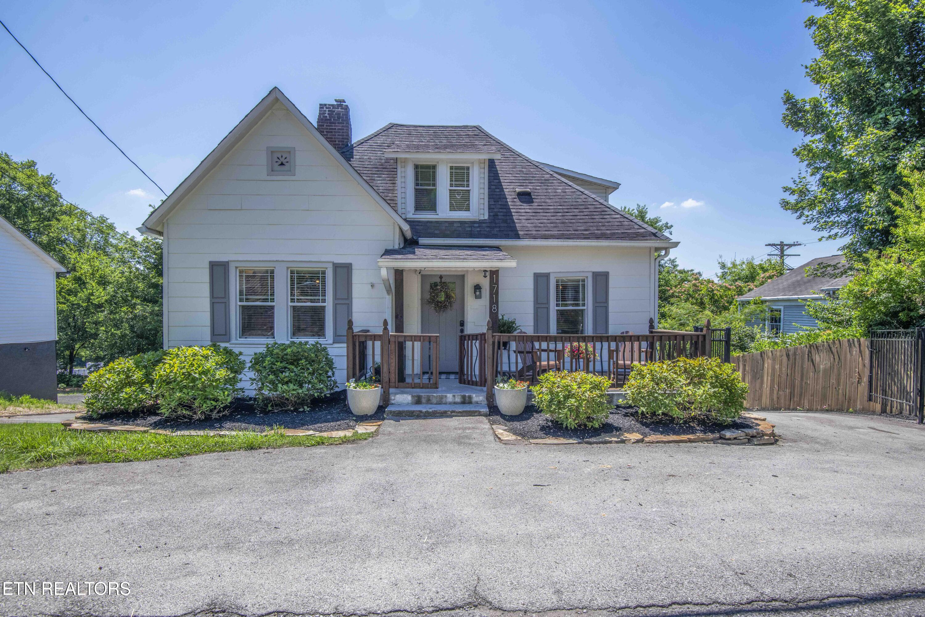 1718 Spring Street Powell TN 37849