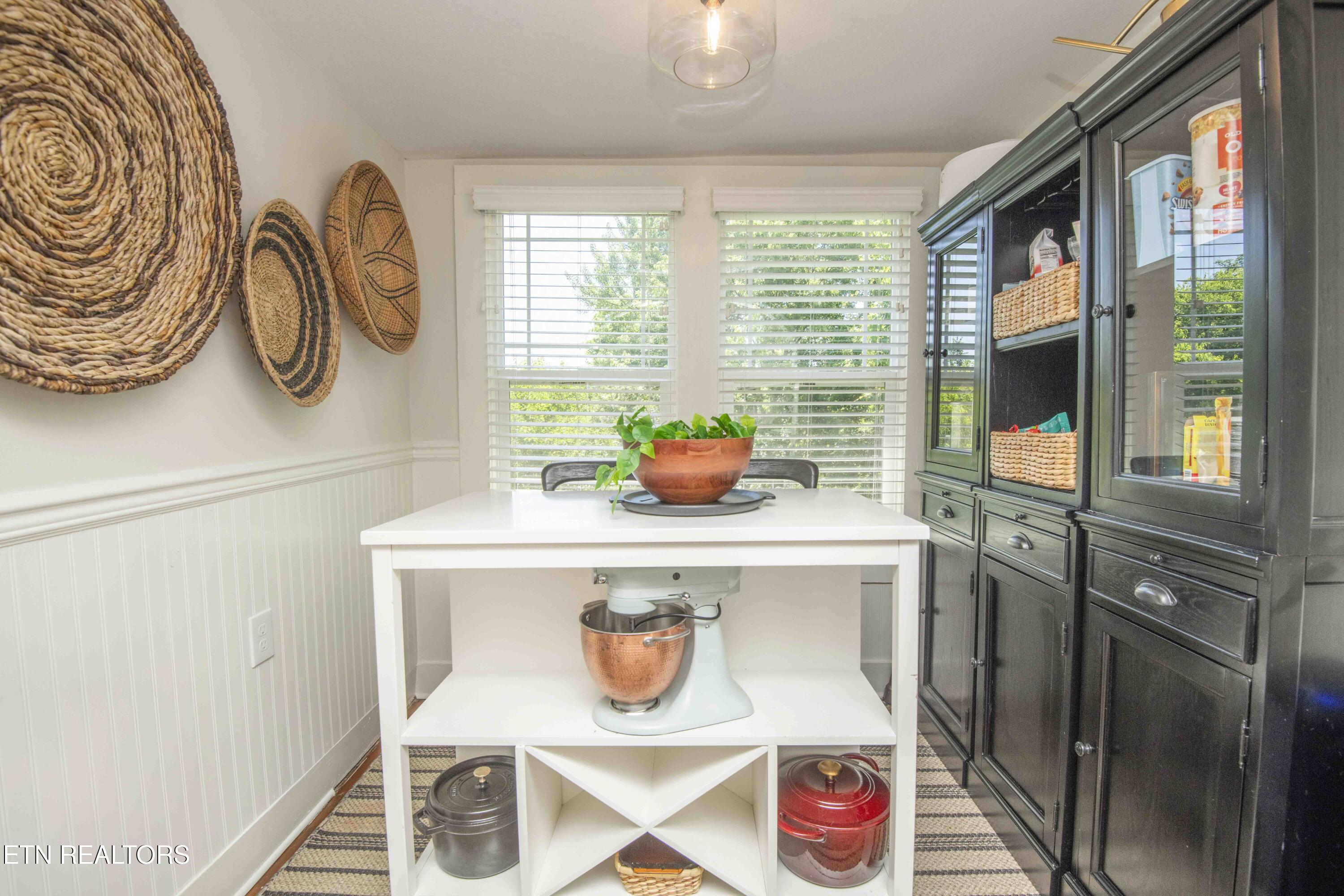 1718 Spring Street Powell TN 37849