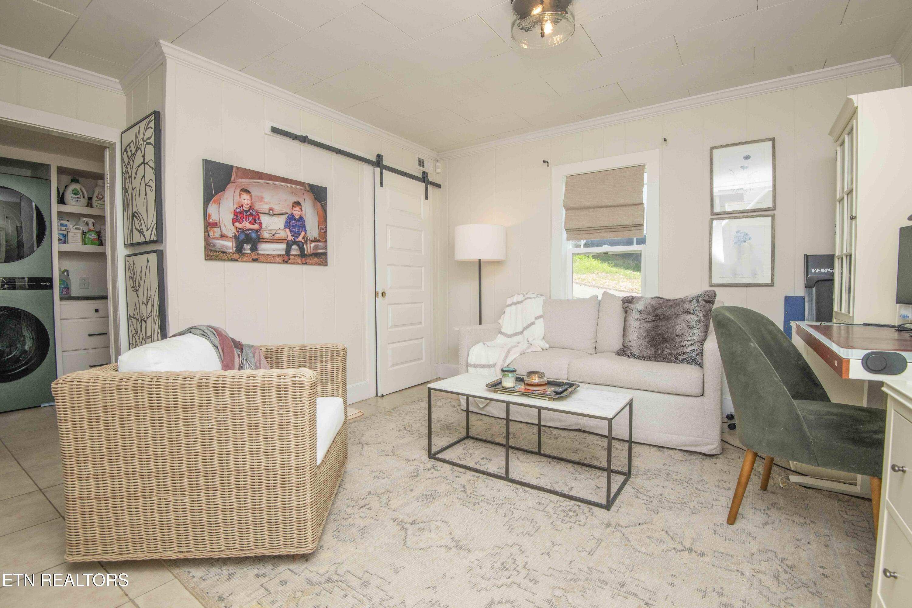 1718 Spring Street Powell TN 37849