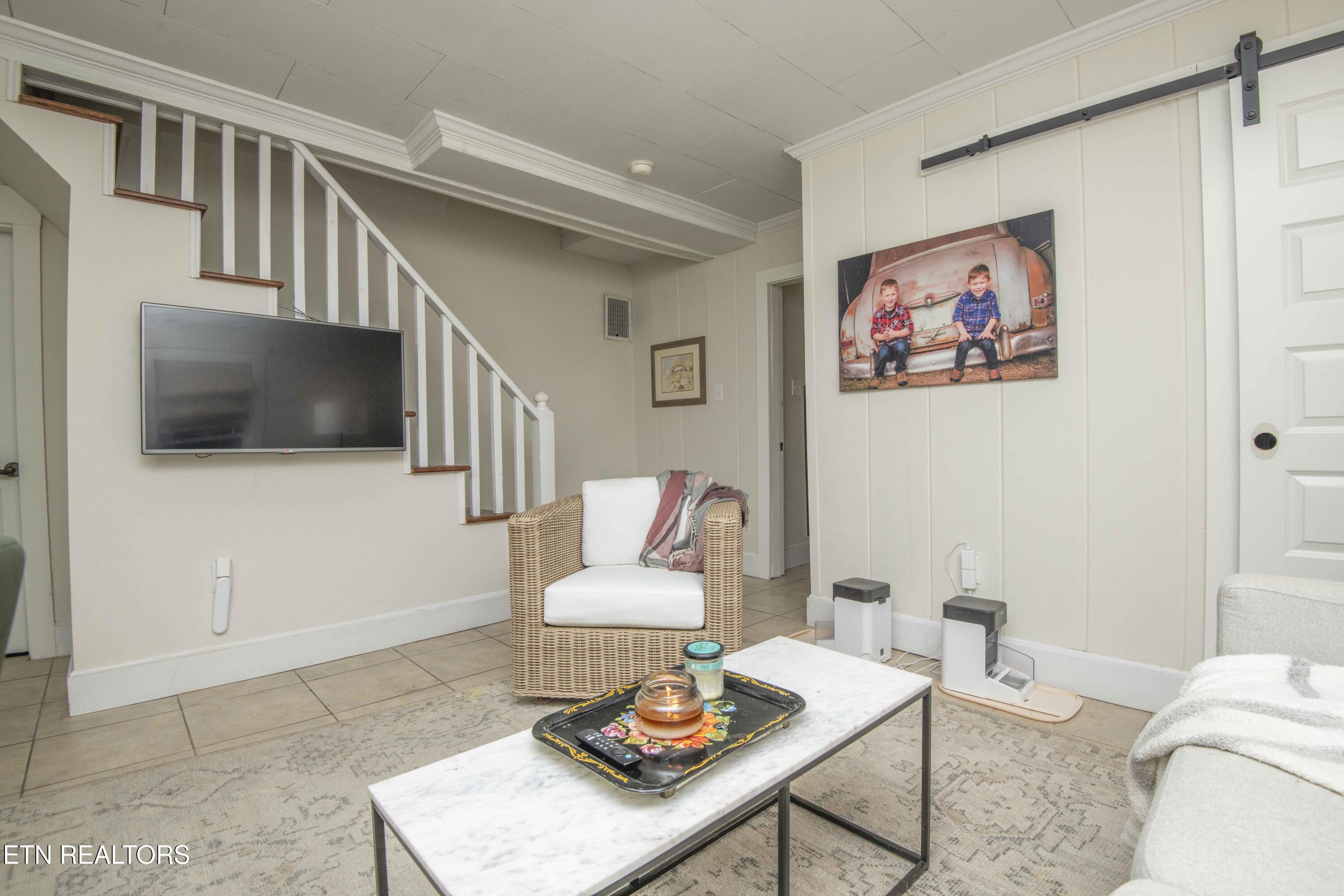 1718 Spring Street Powell TN 37849