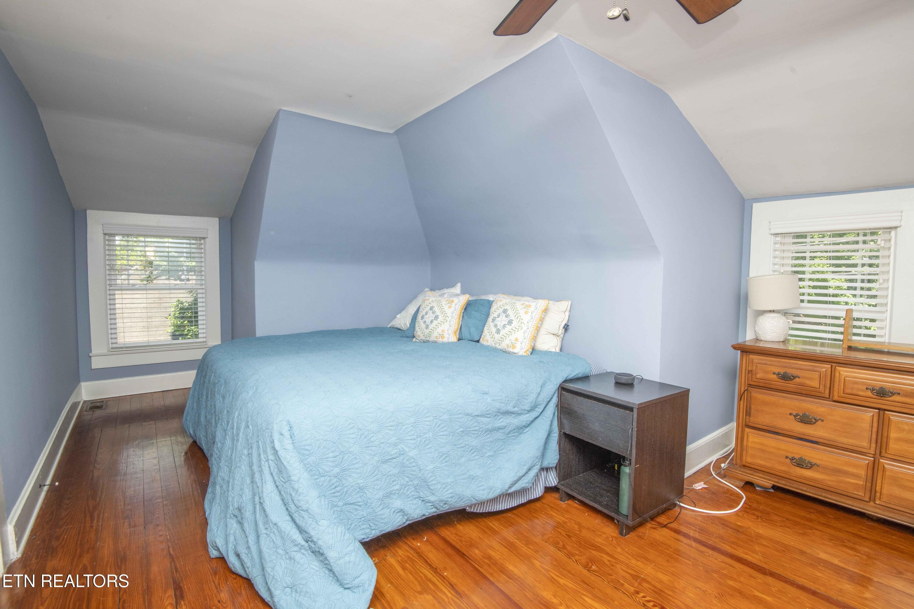 1718 Spring Street Powell TN 37849