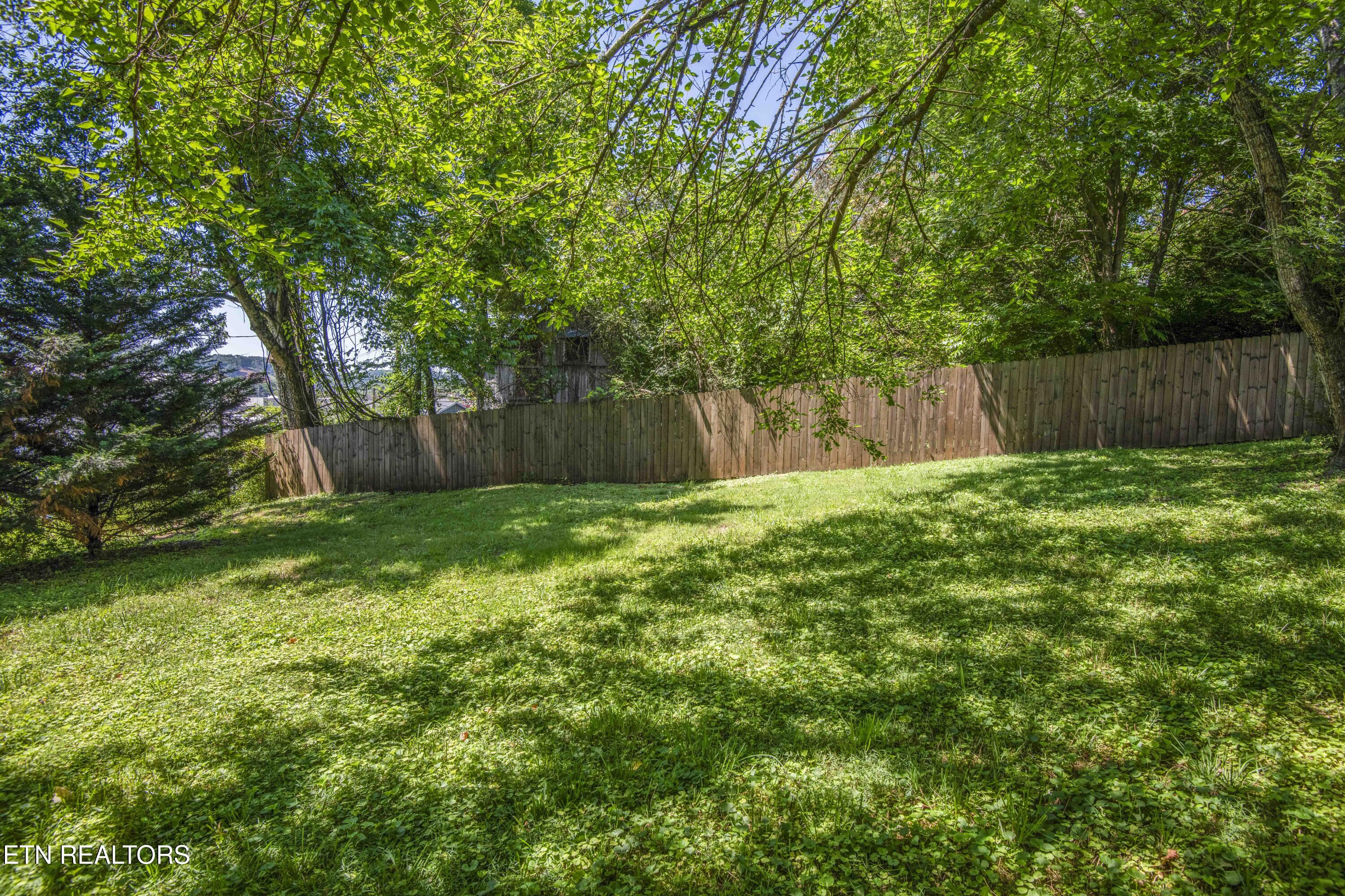1718 Spring Street Powell TN 37849