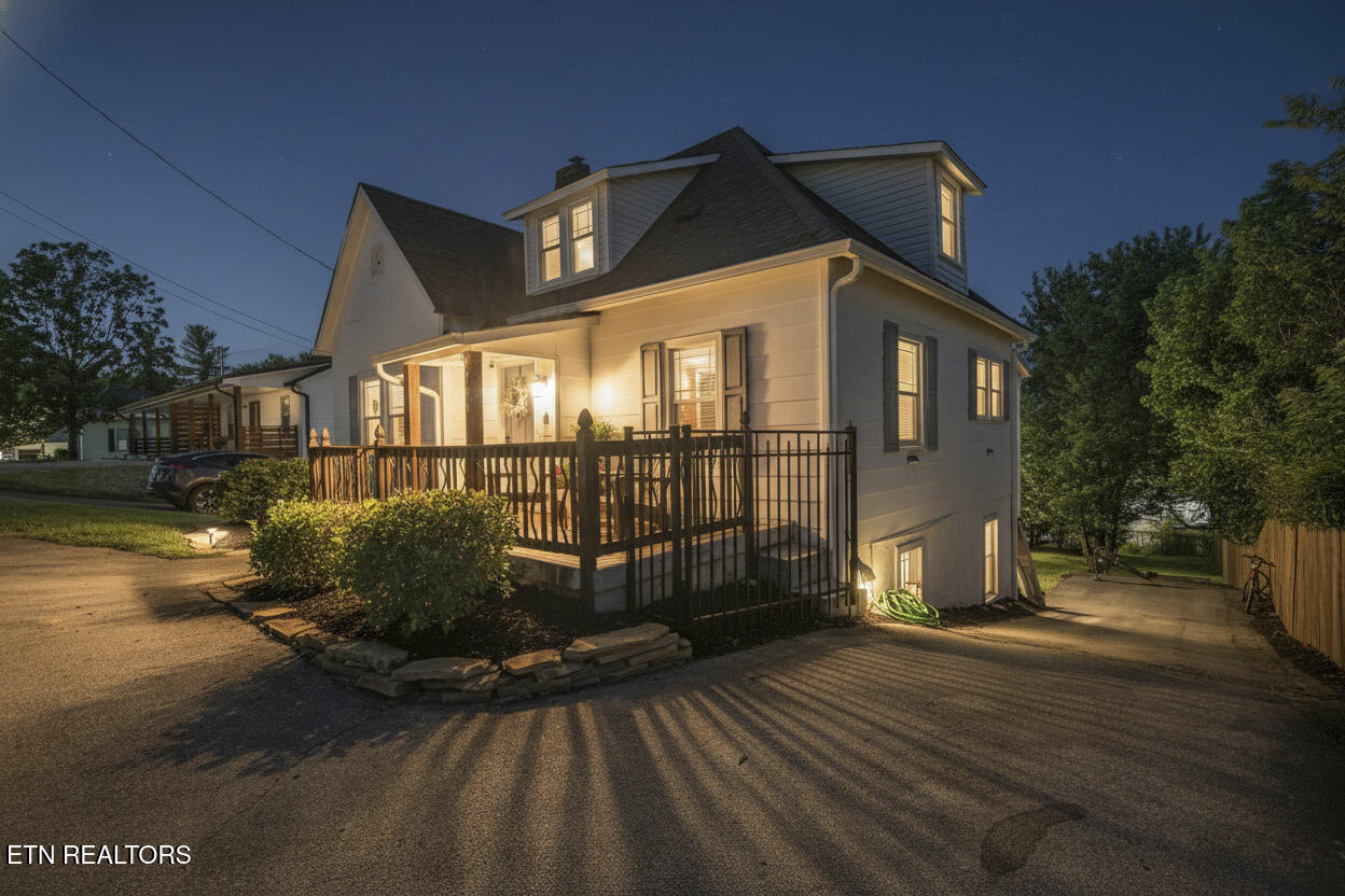 1718 Spring Street Powell TN 37849