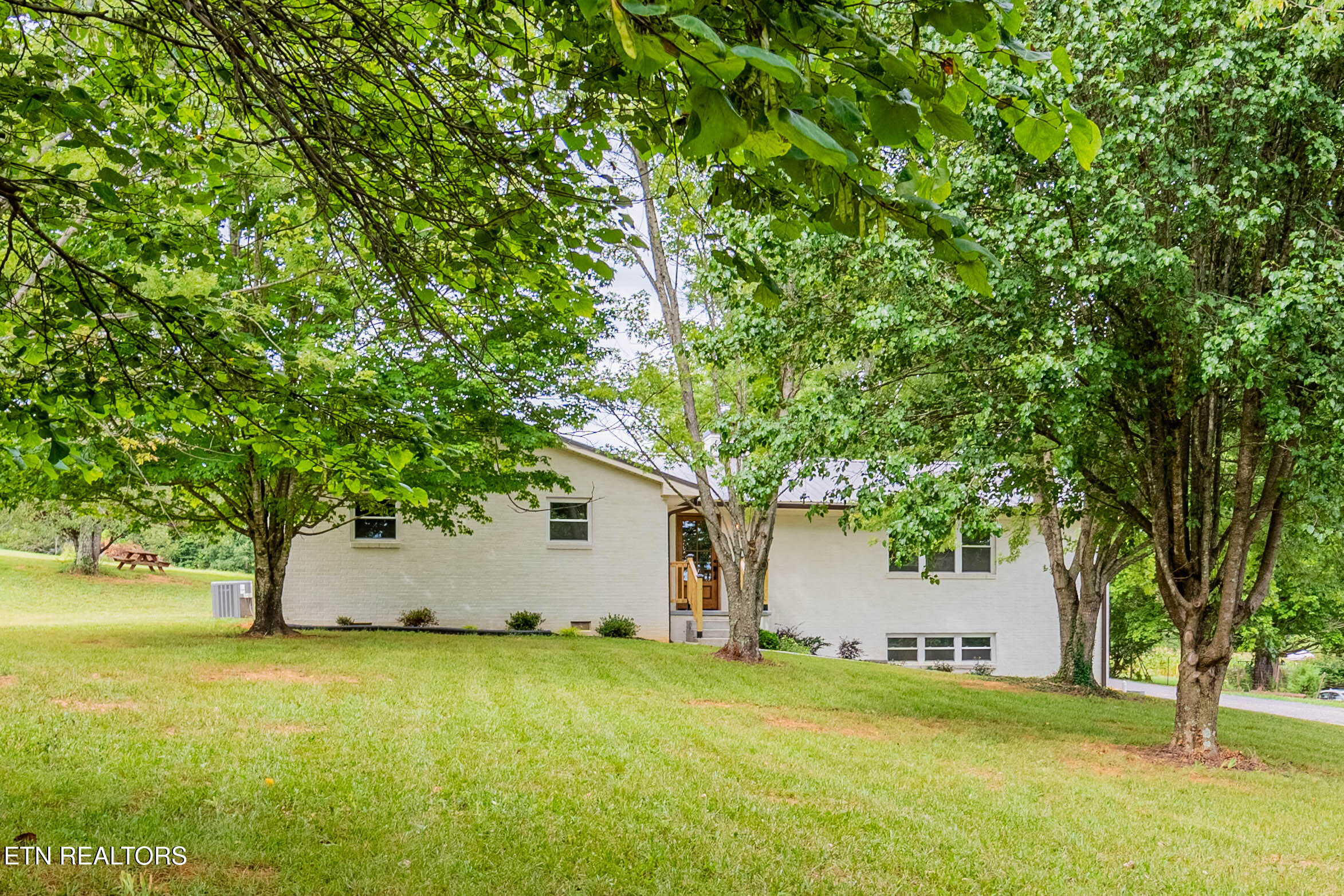 7918 Barker Road Corryton TN 37721