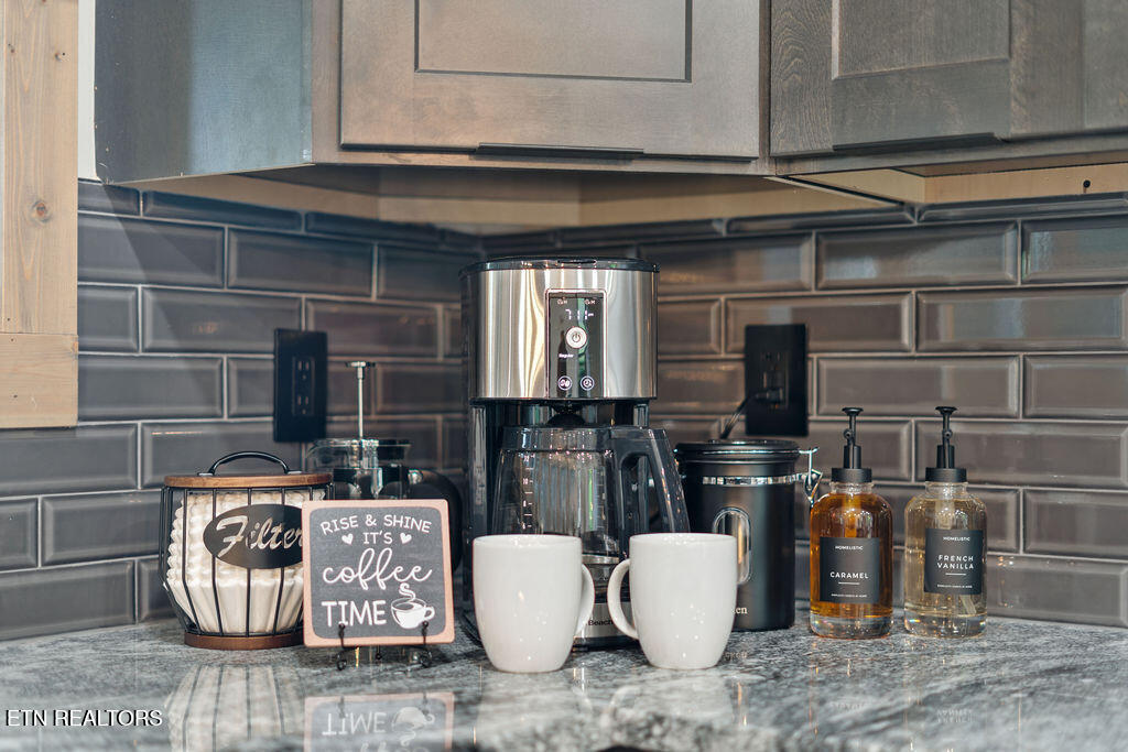 2843 Cedar Falls Way Sevierville TN 37862