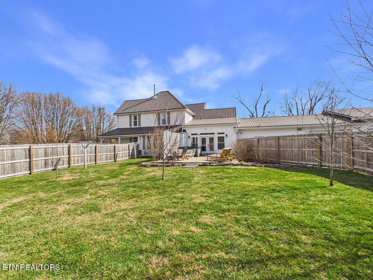 207 Thomas Road Speedwell TN 37870