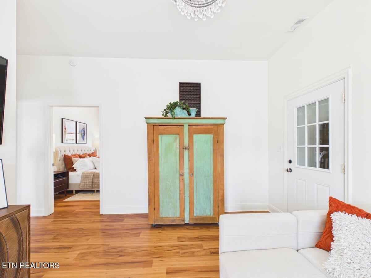 207 Thomas Road Speedwell TN 37870