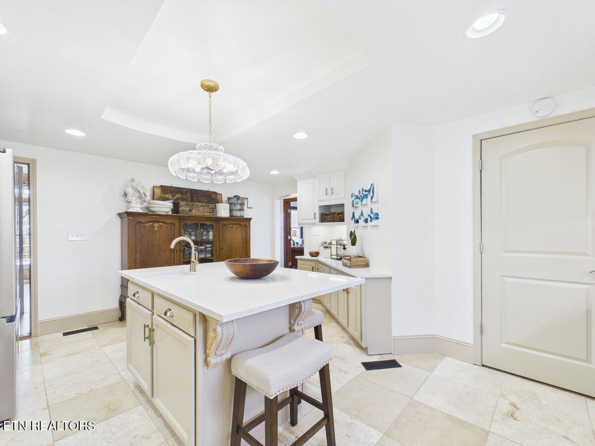 207 Thomas Road Speedwell TN 37870