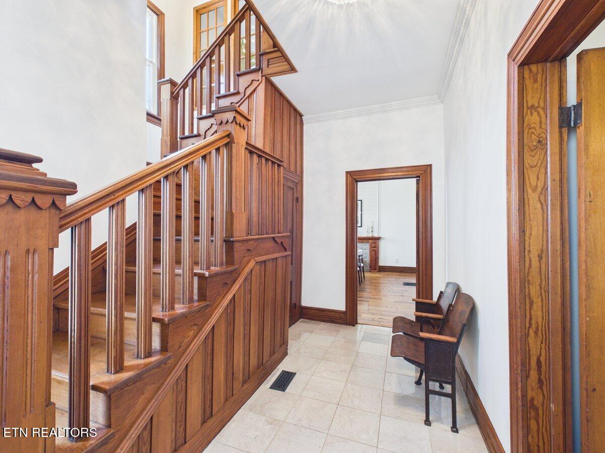 207 Thomas Road Speedwell TN 37870