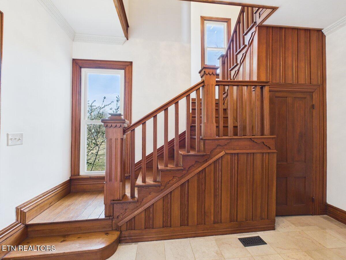 207 Thomas Road Speedwell TN 37870