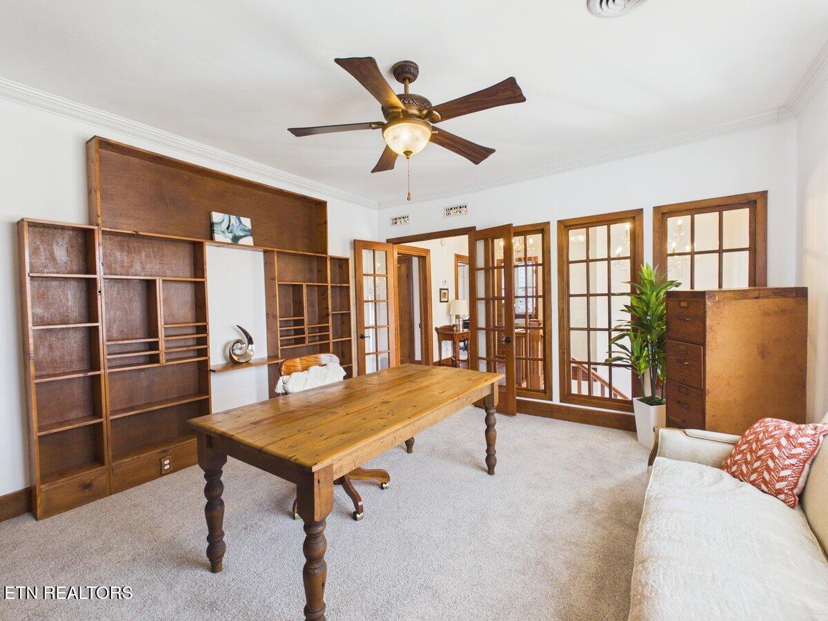 207 Thomas Road Speedwell TN 37870