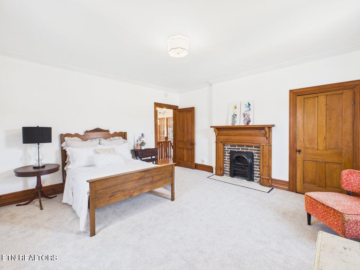 207 Thomas Road Speedwell TN 37870