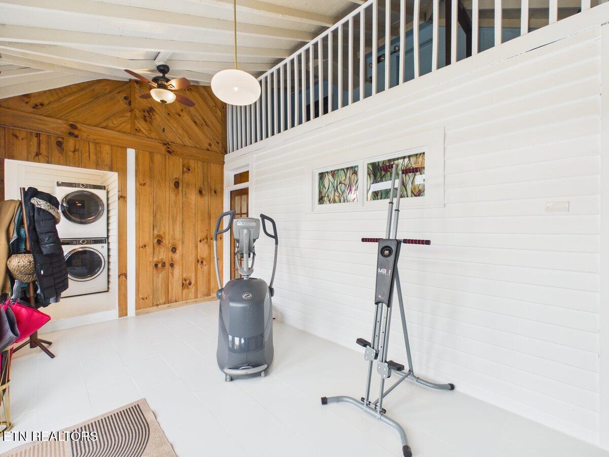 207 Thomas Road Speedwell TN 37870