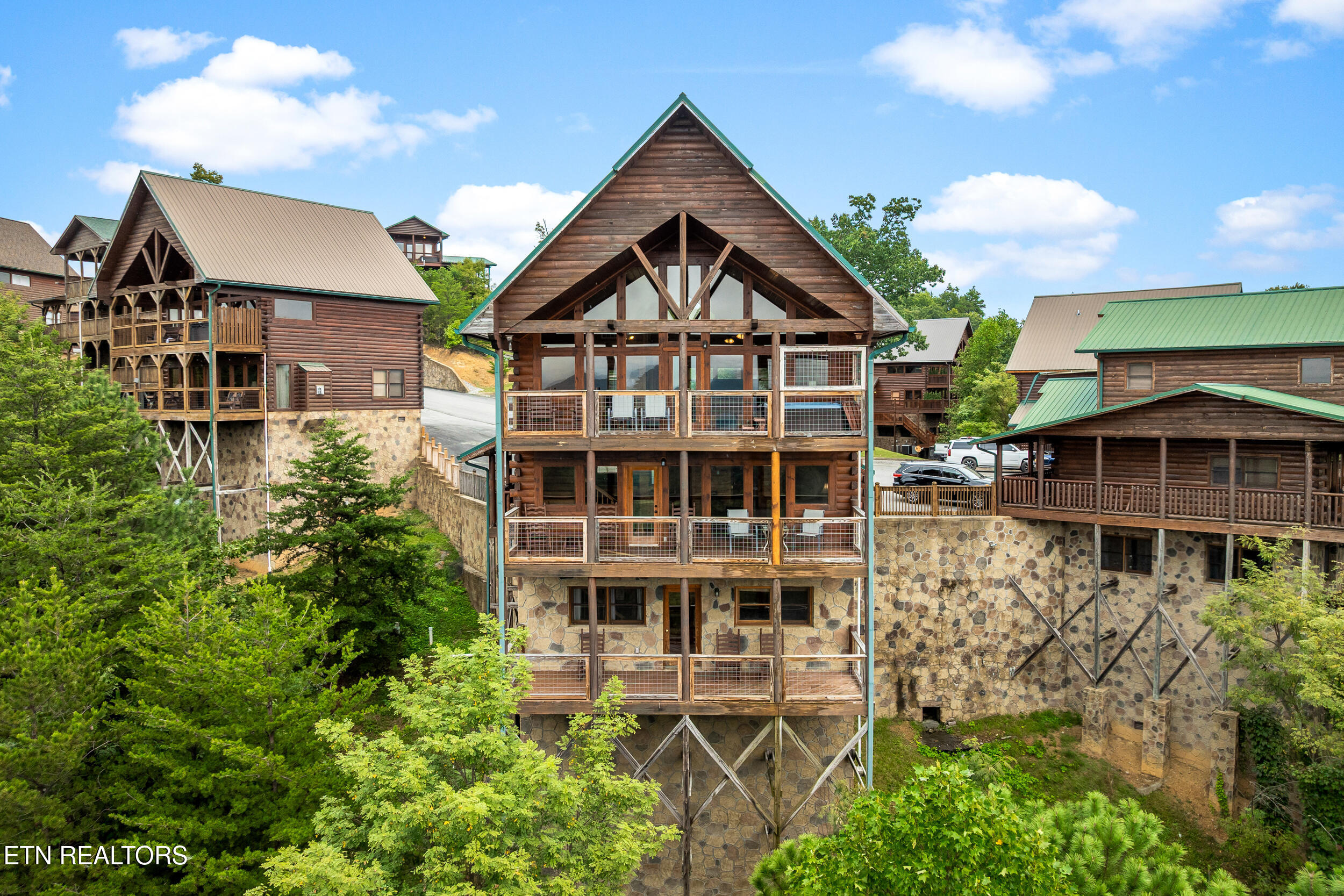 2422 Breezy Ridge Drive Sevierville TN 37876