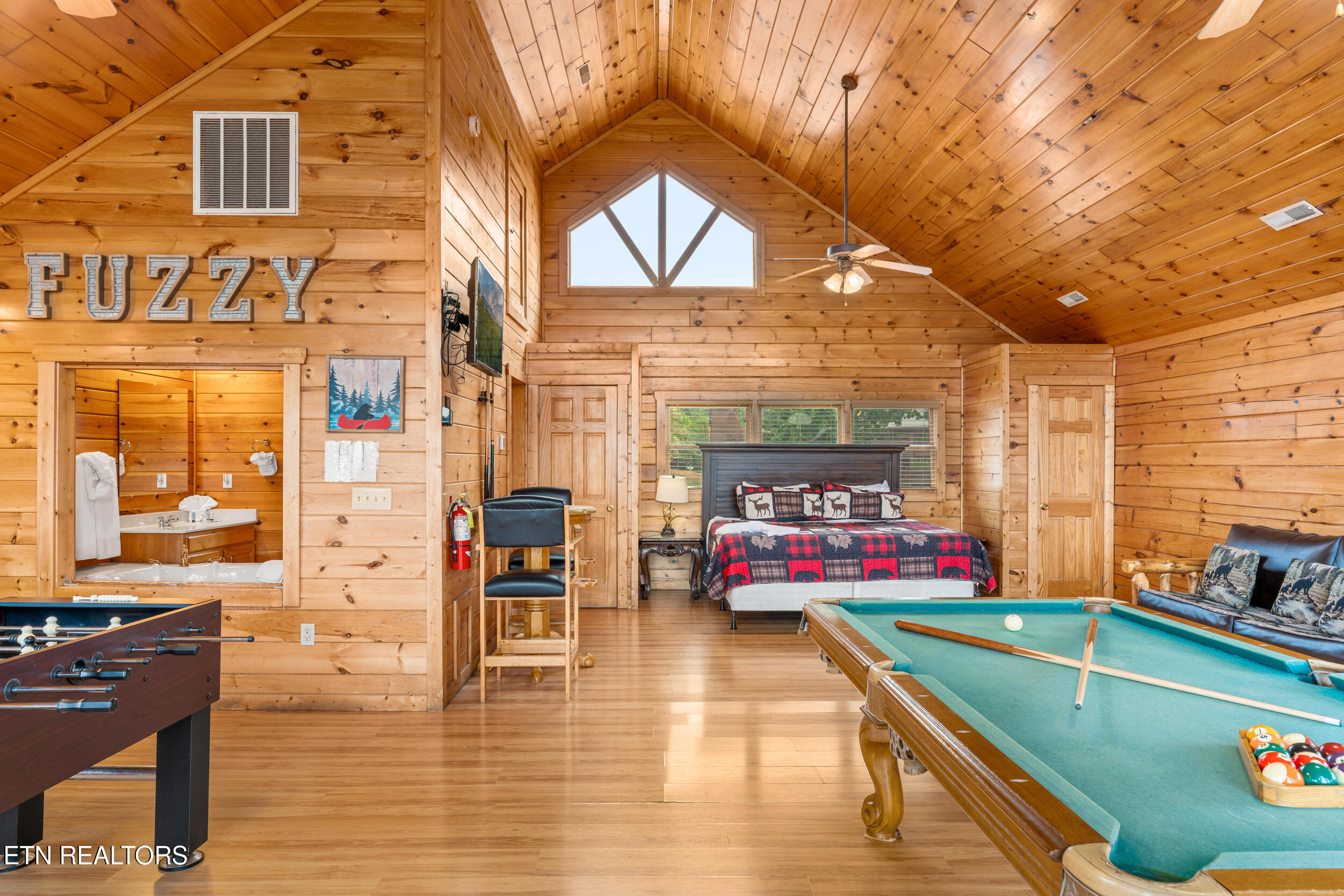 2422 Breezy Ridge Drive Sevierville TN 37876