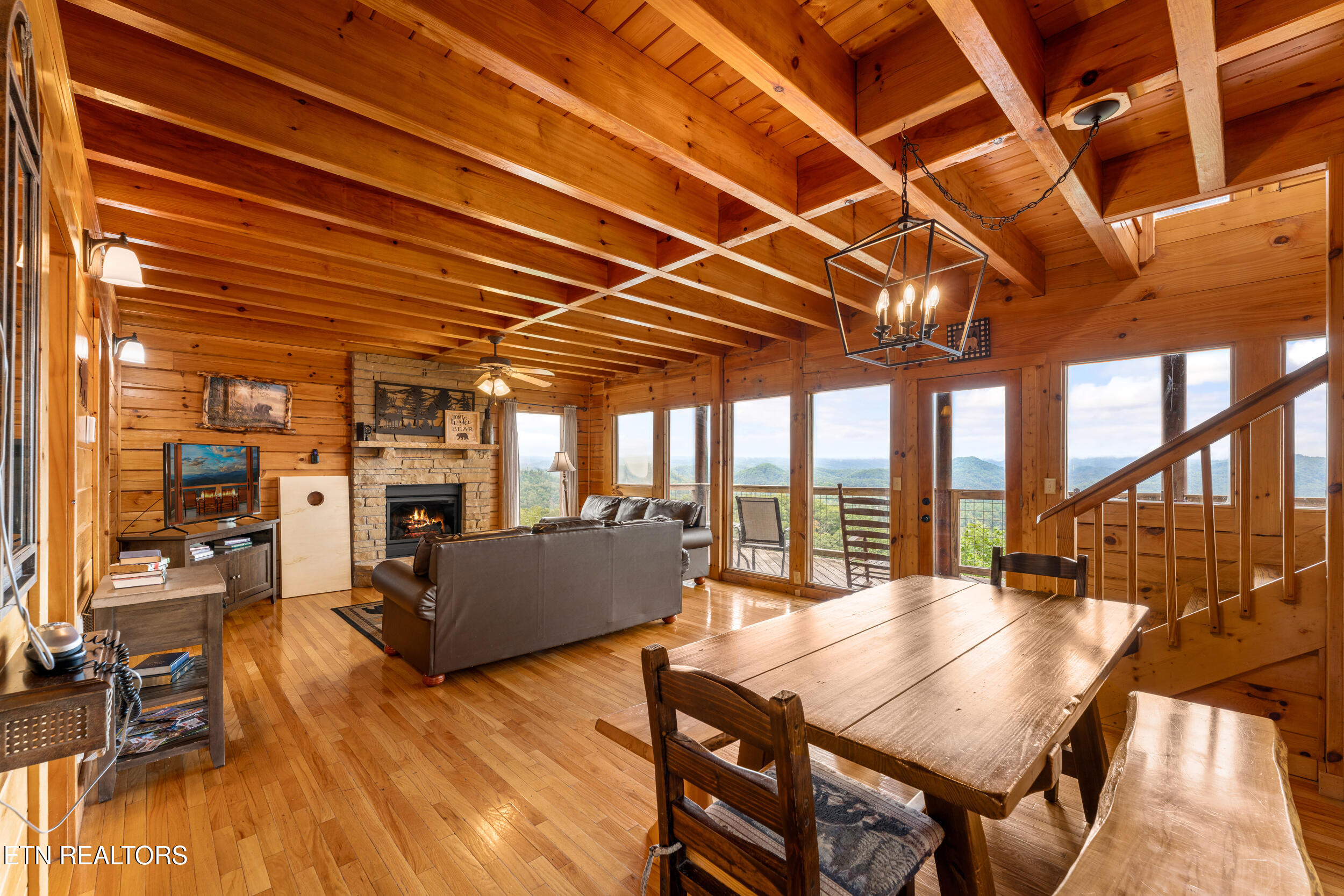 2422 Breezy Ridge Drive Sevierville TN 37876
