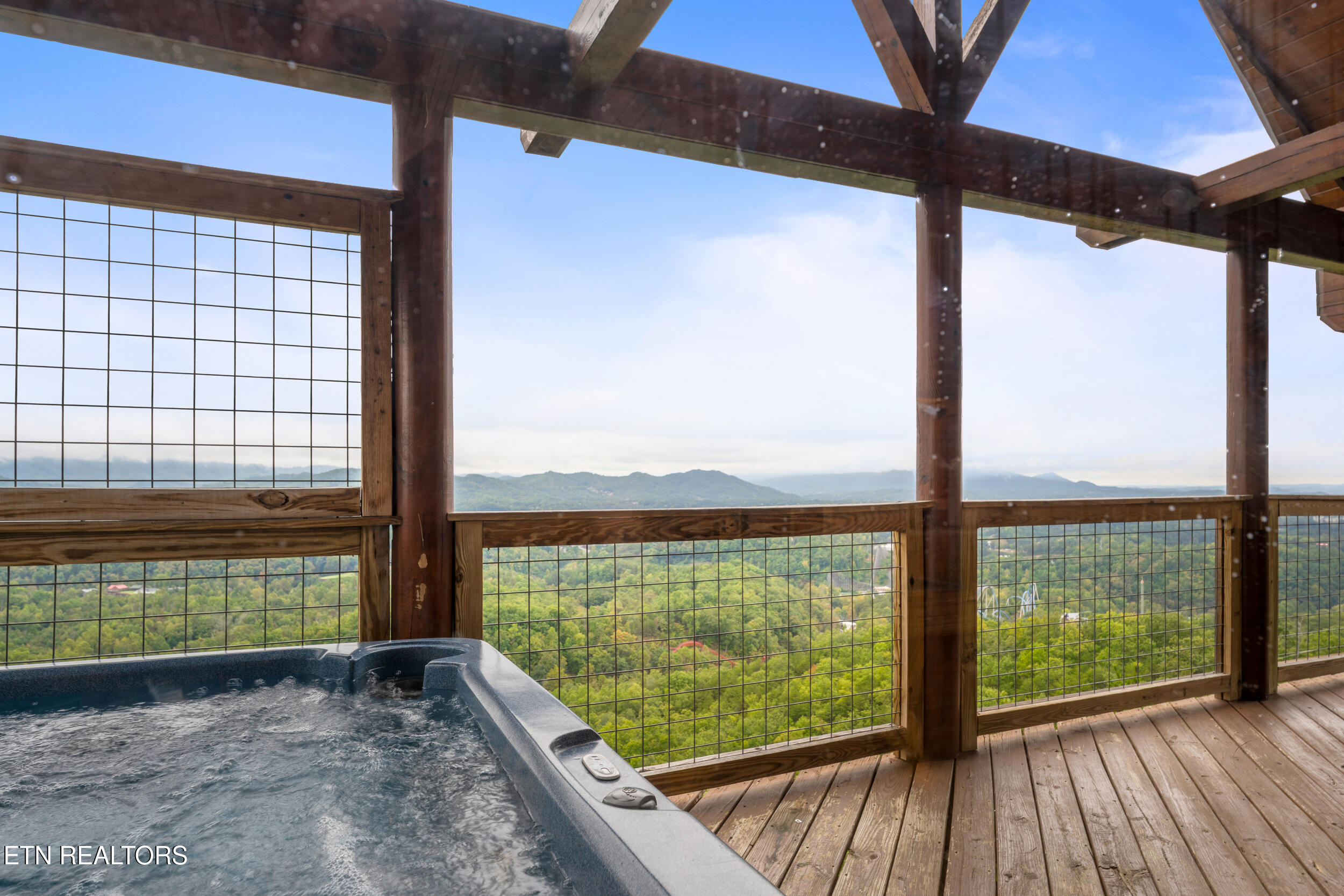 2422 Breezy Ridge Drive Sevierville TN 37876