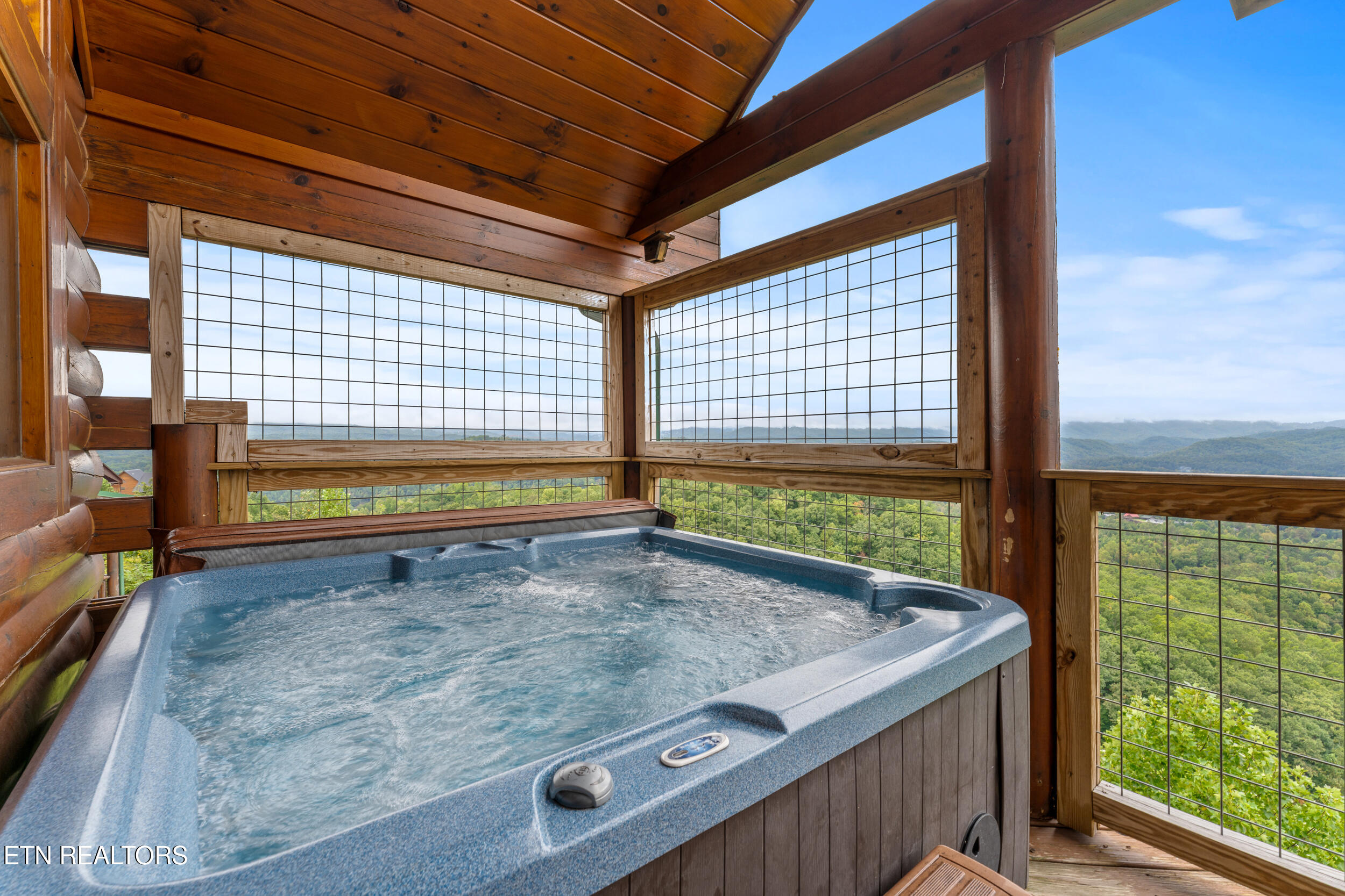 2422 Breezy Ridge Drive Sevierville TN 37876