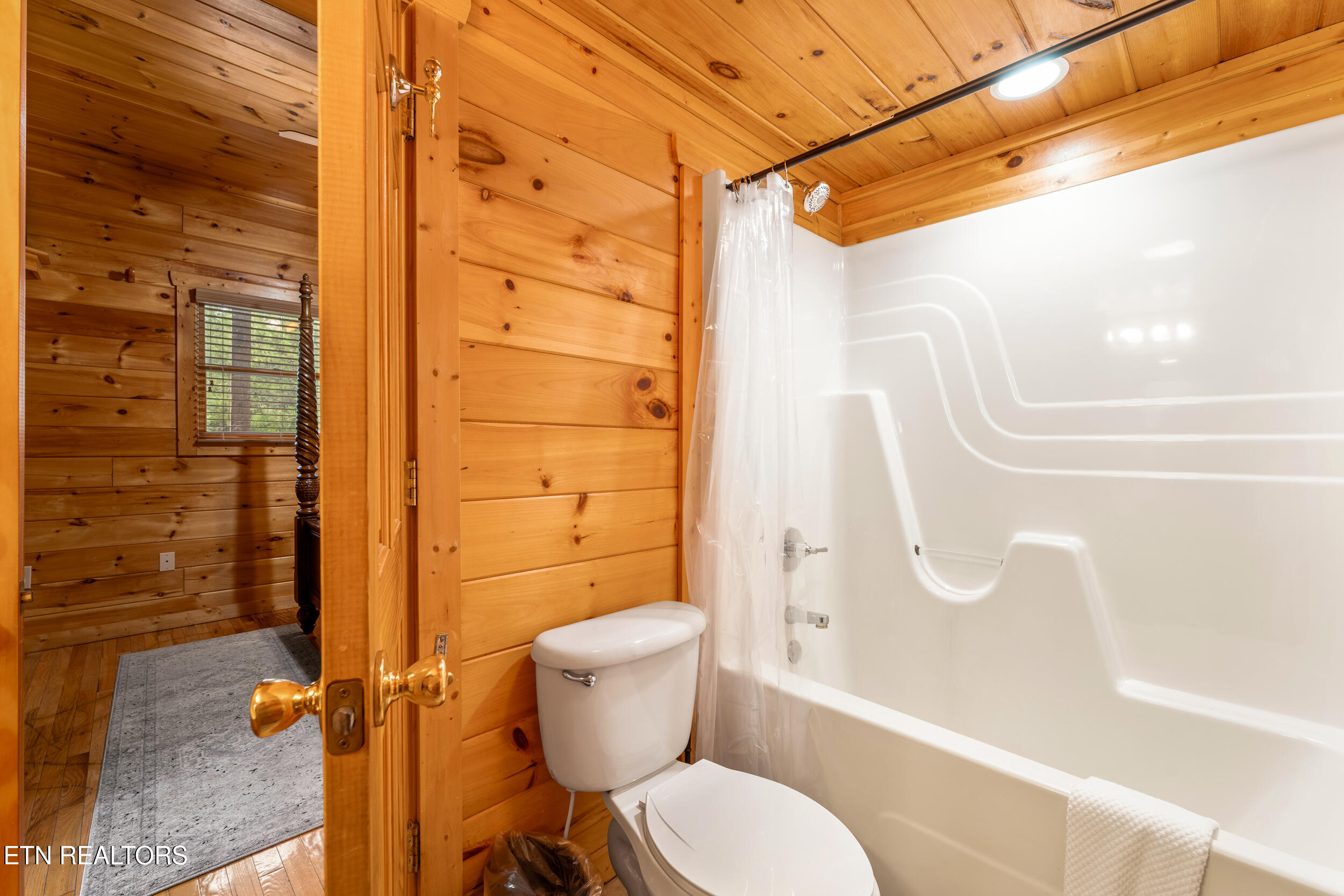 2422 Breezy Ridge Drive Sevierville TN 37876