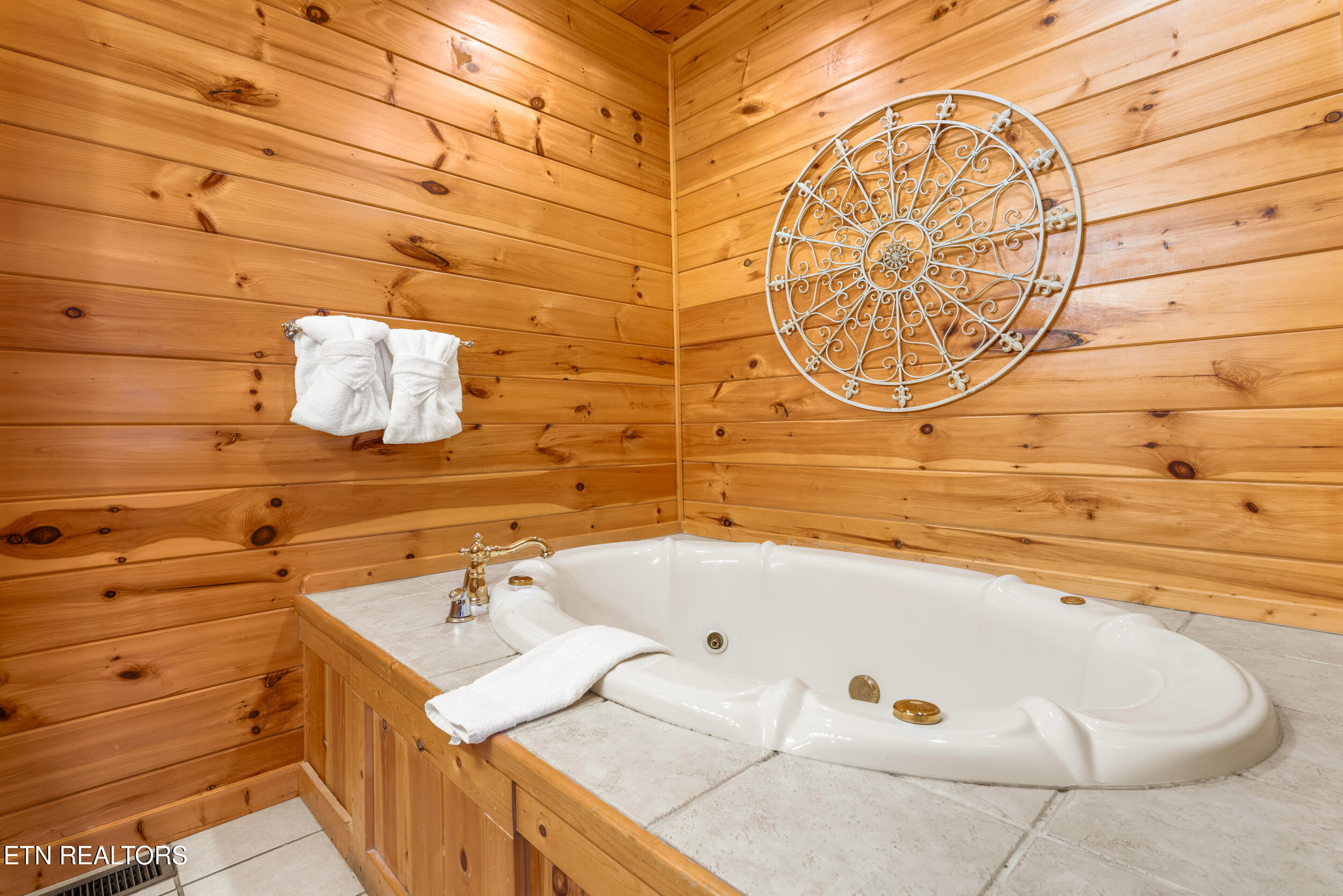 2422 Breezy Ridge Drive Sevierville TN 37876