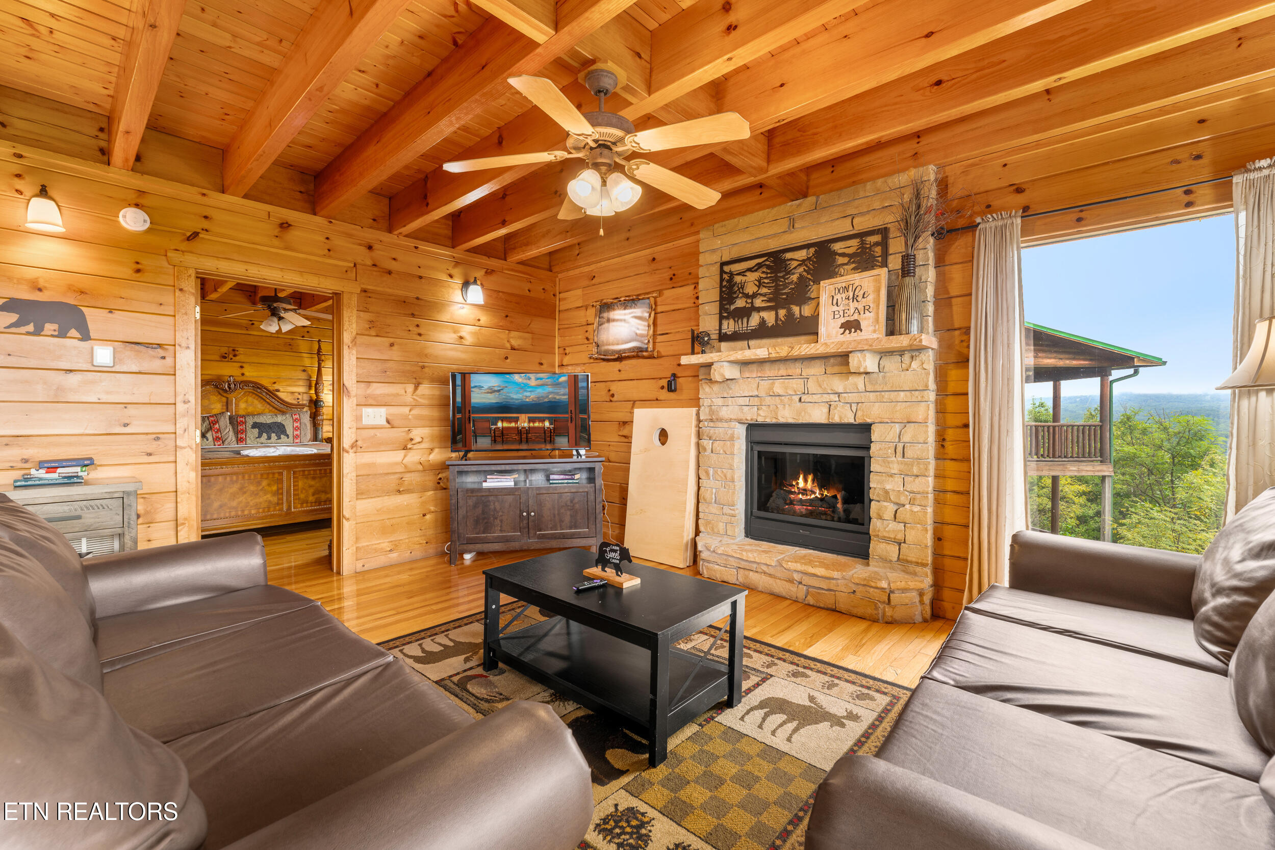 2422 Breezy Ridge Drive Sevierville TN 37876
