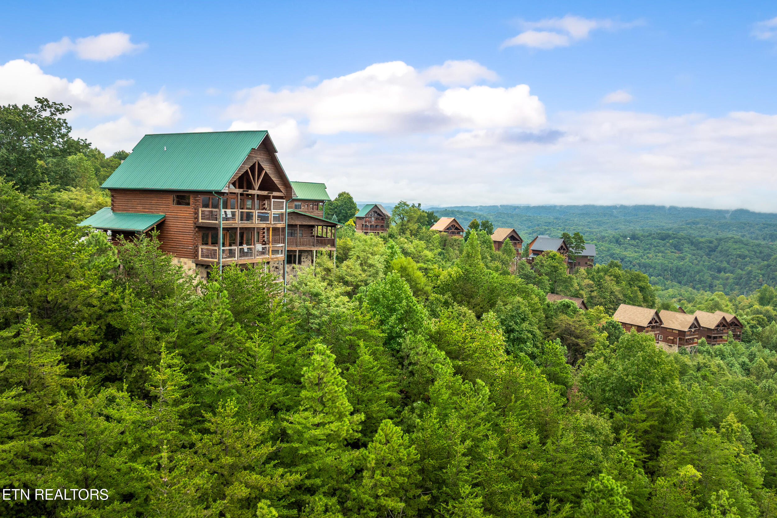 2422 Breezy Ridge Drive Sevierville TN 37876