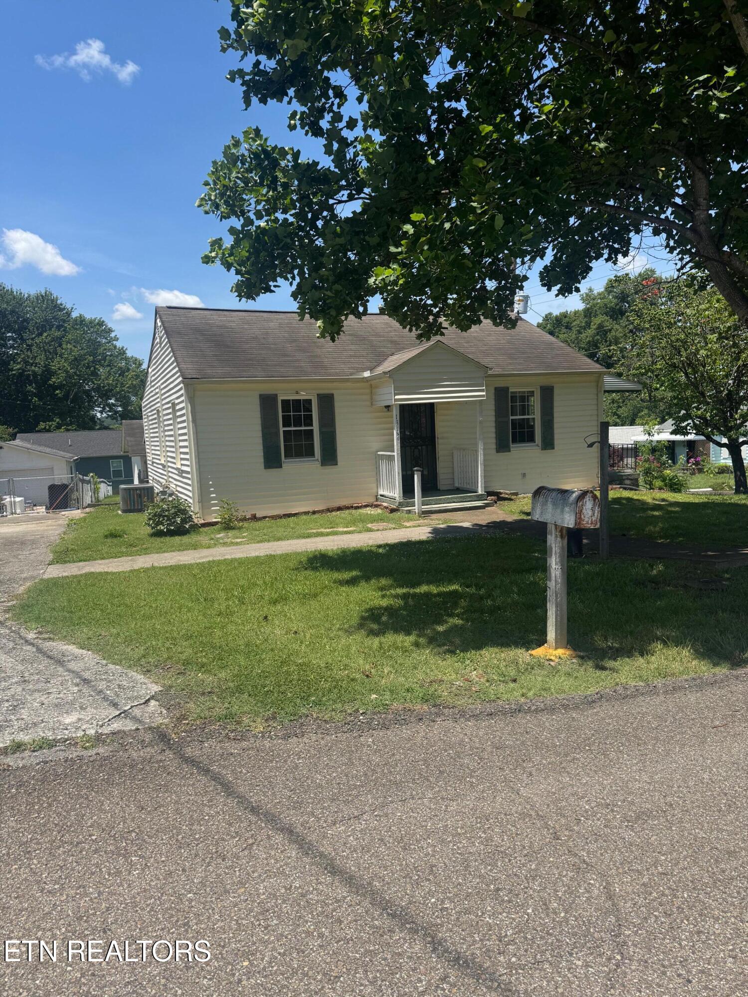 1315 E Red Bud Road Knoxville TN 37920