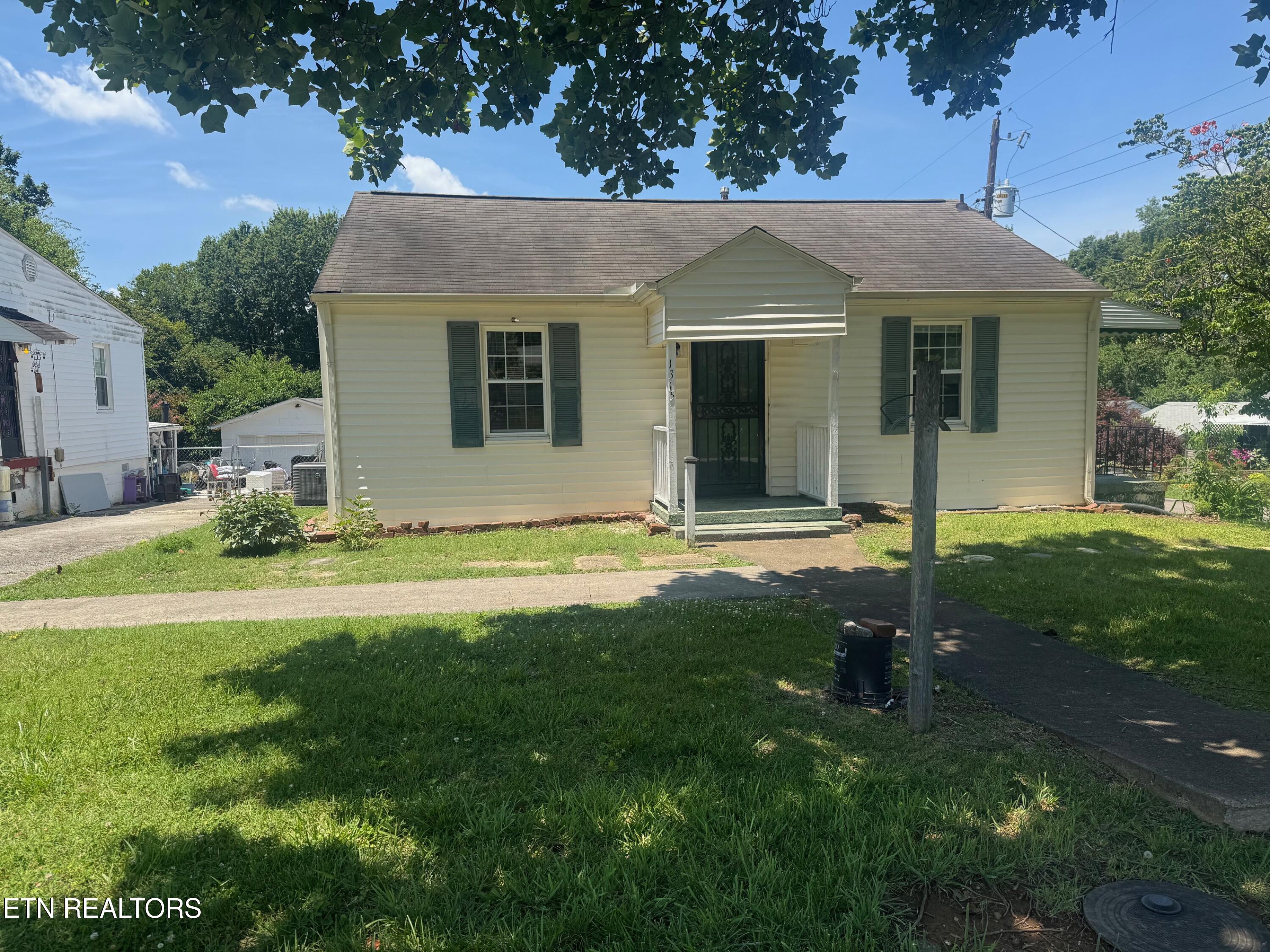 1315 E Red Bud Road Knoxville TN 37920