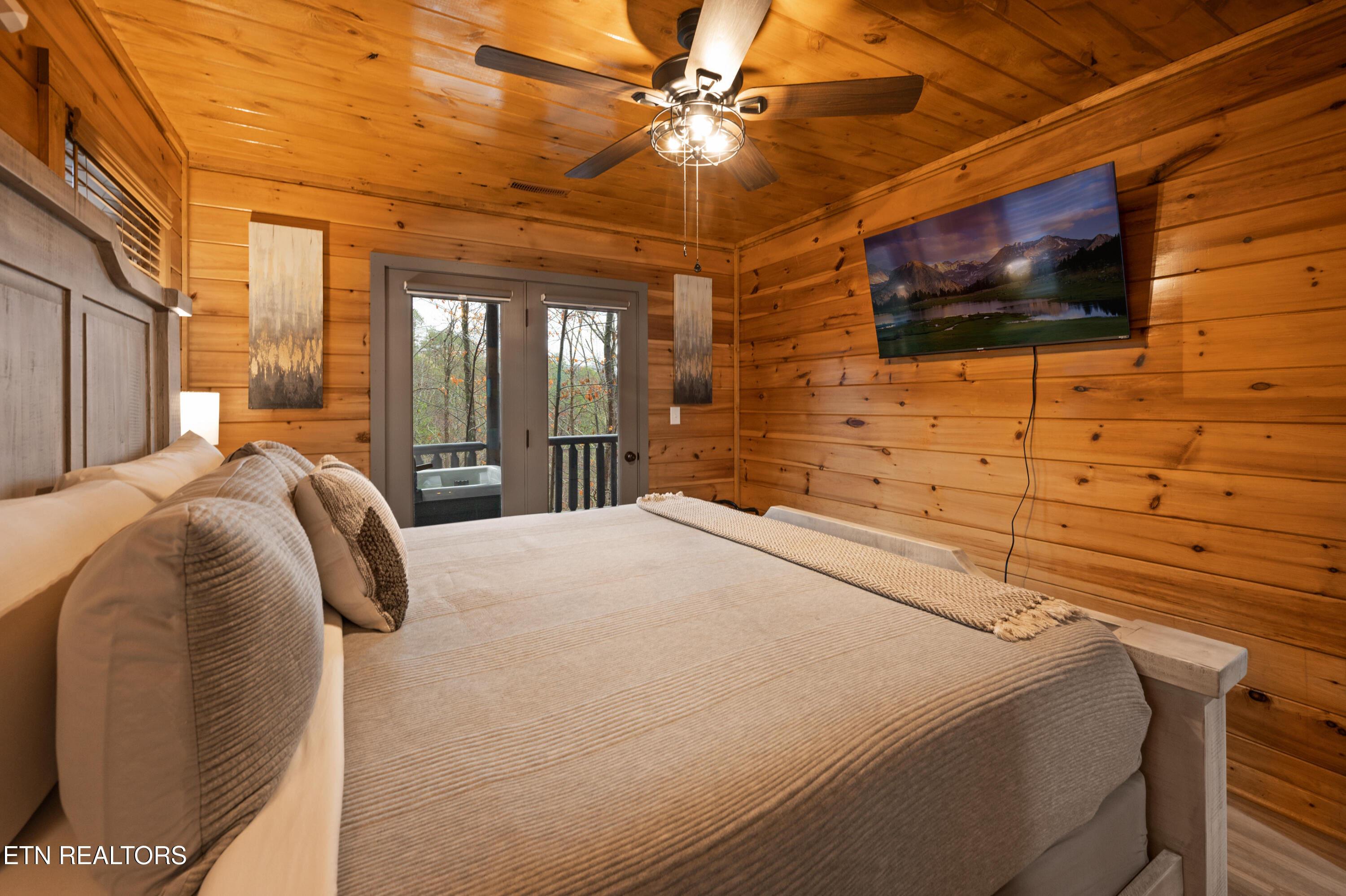 2633 Whipoorwill Hill Way Sevierville TN 37862