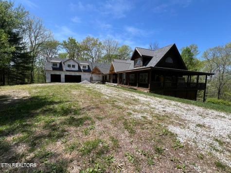 1631 Grave Hill Road Oneida TN 37841