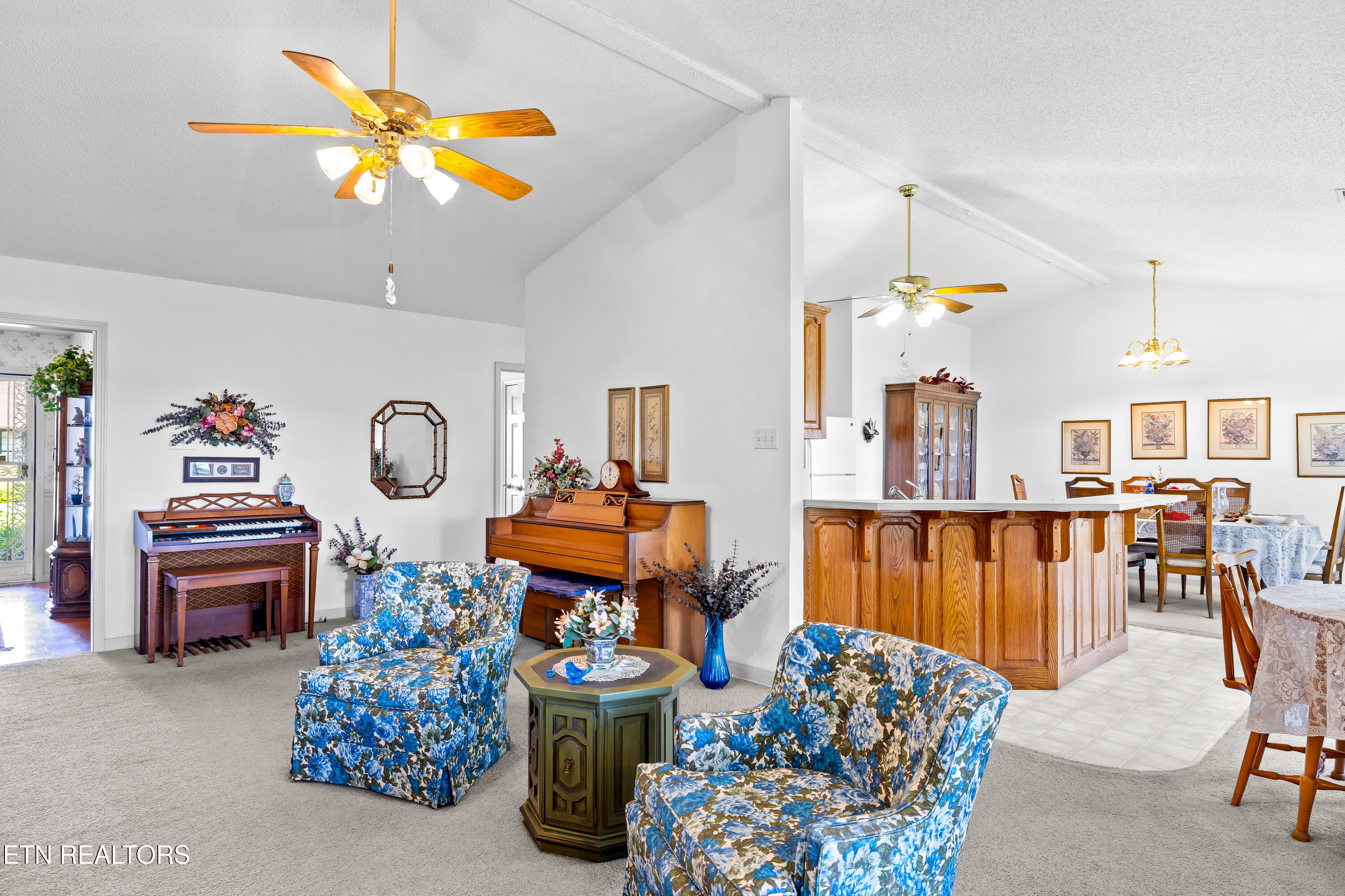 1510 Cavalier Drive Maryville TN 37803