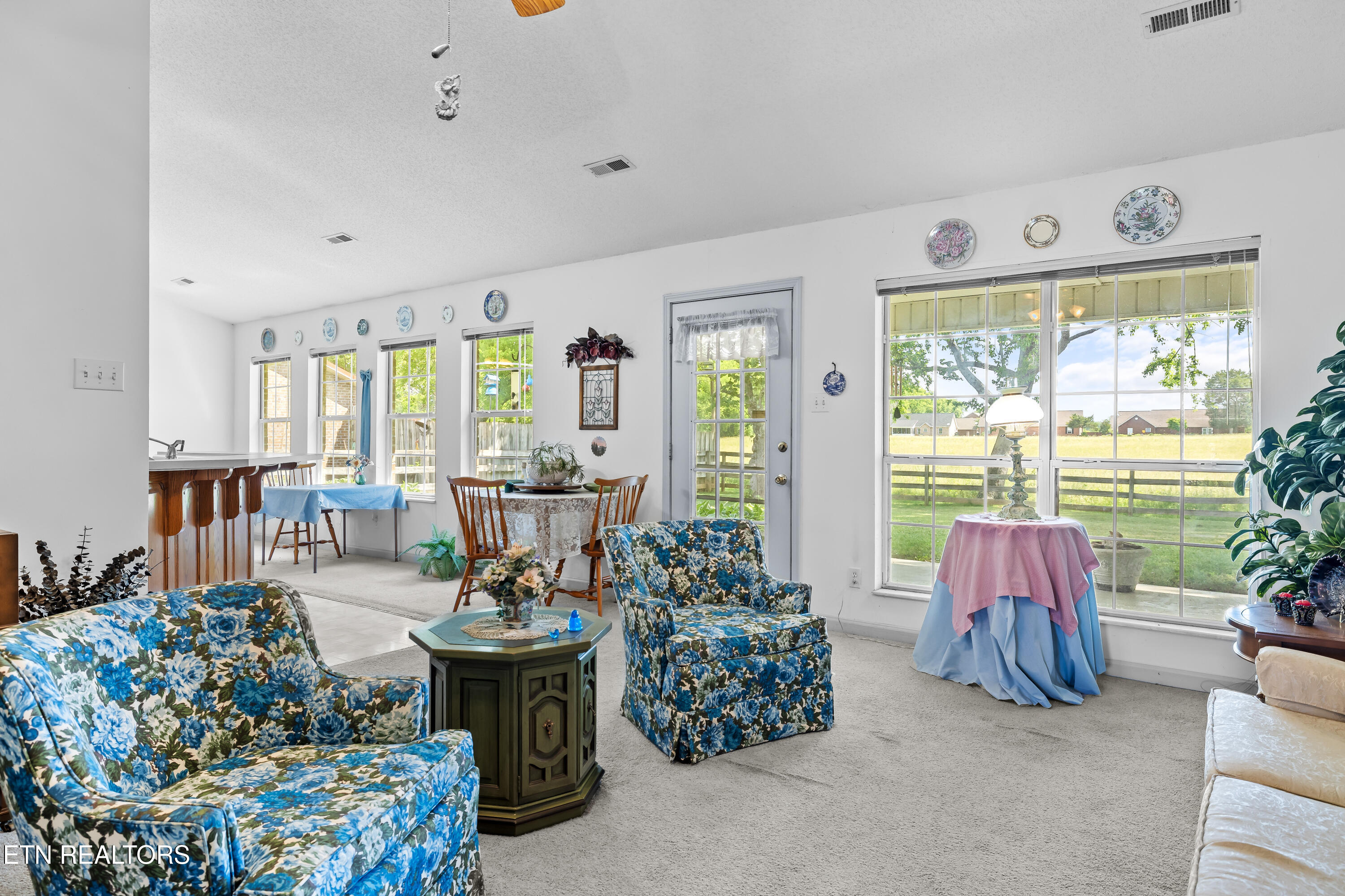 1510 Cavalier Drive Maryville TN 37803