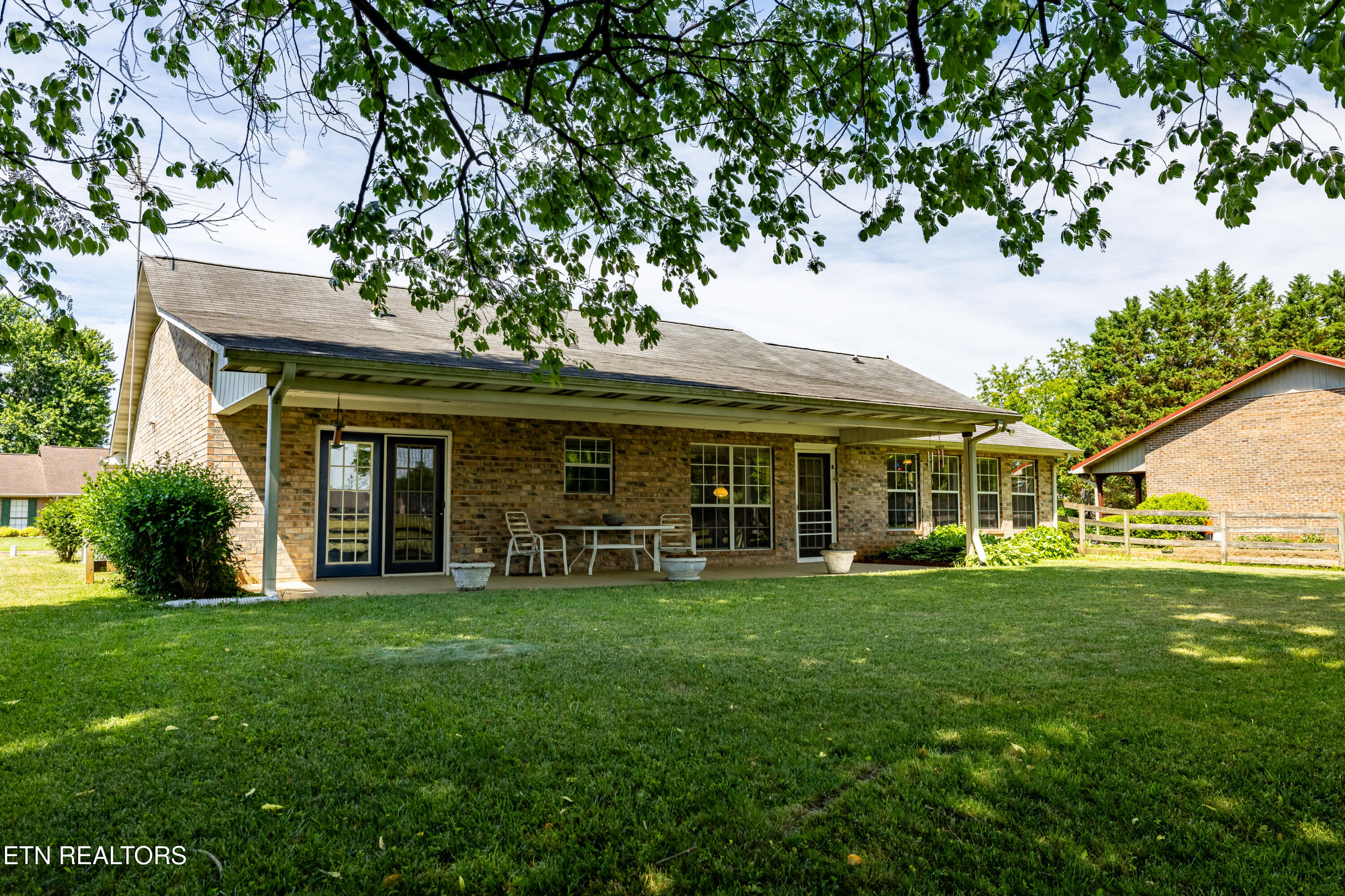 1510 Cavalier Drive Maryville TN 37803